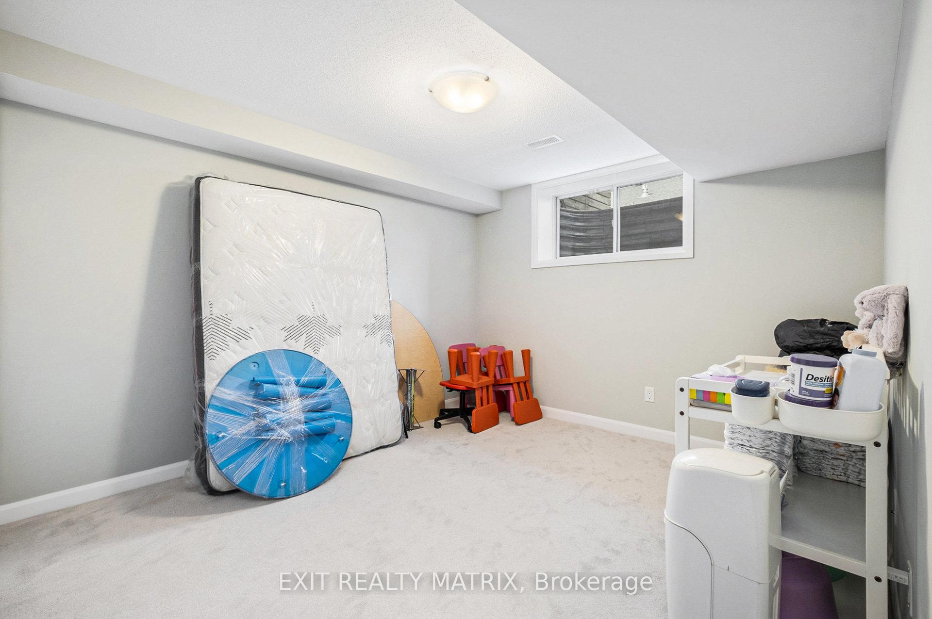 Photo 19 of 782 Coast Circle, Ottawa, Mahogany Community — HOMEH