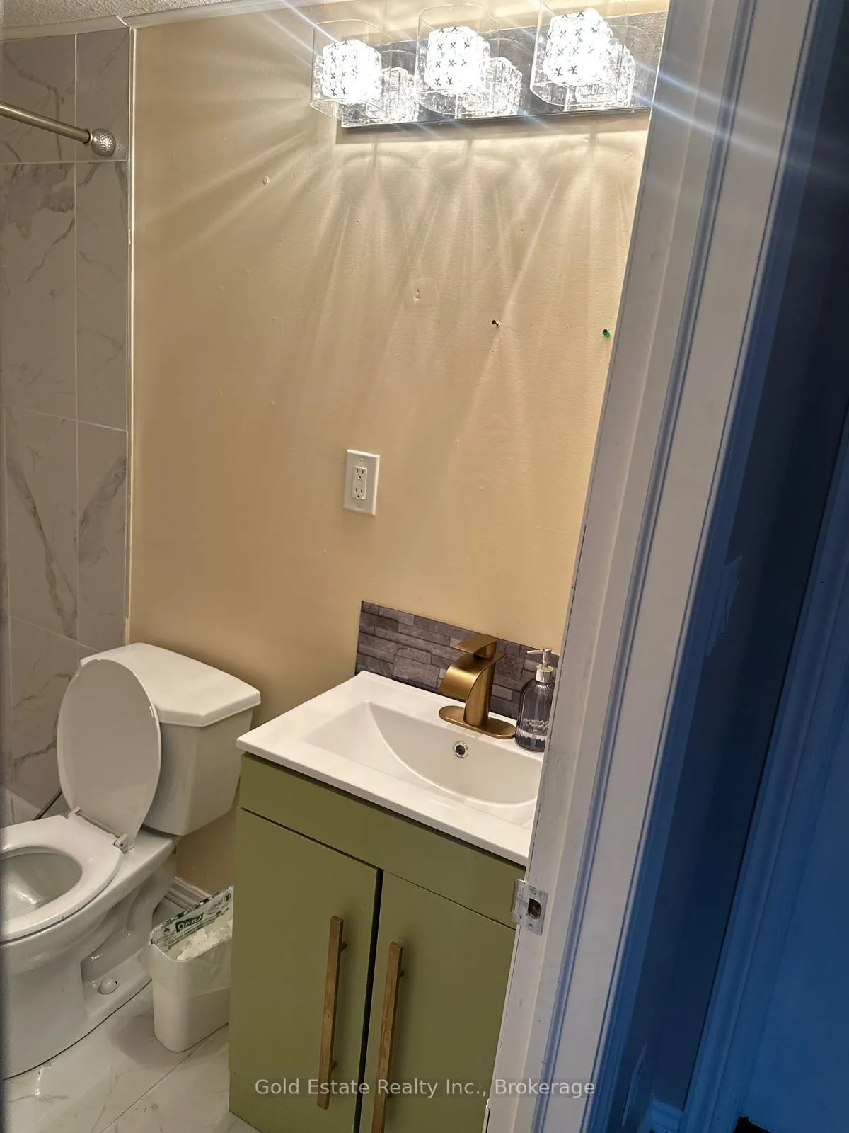 Photo 12 of 207 Otterbein Road, Kitchener — HOMEH