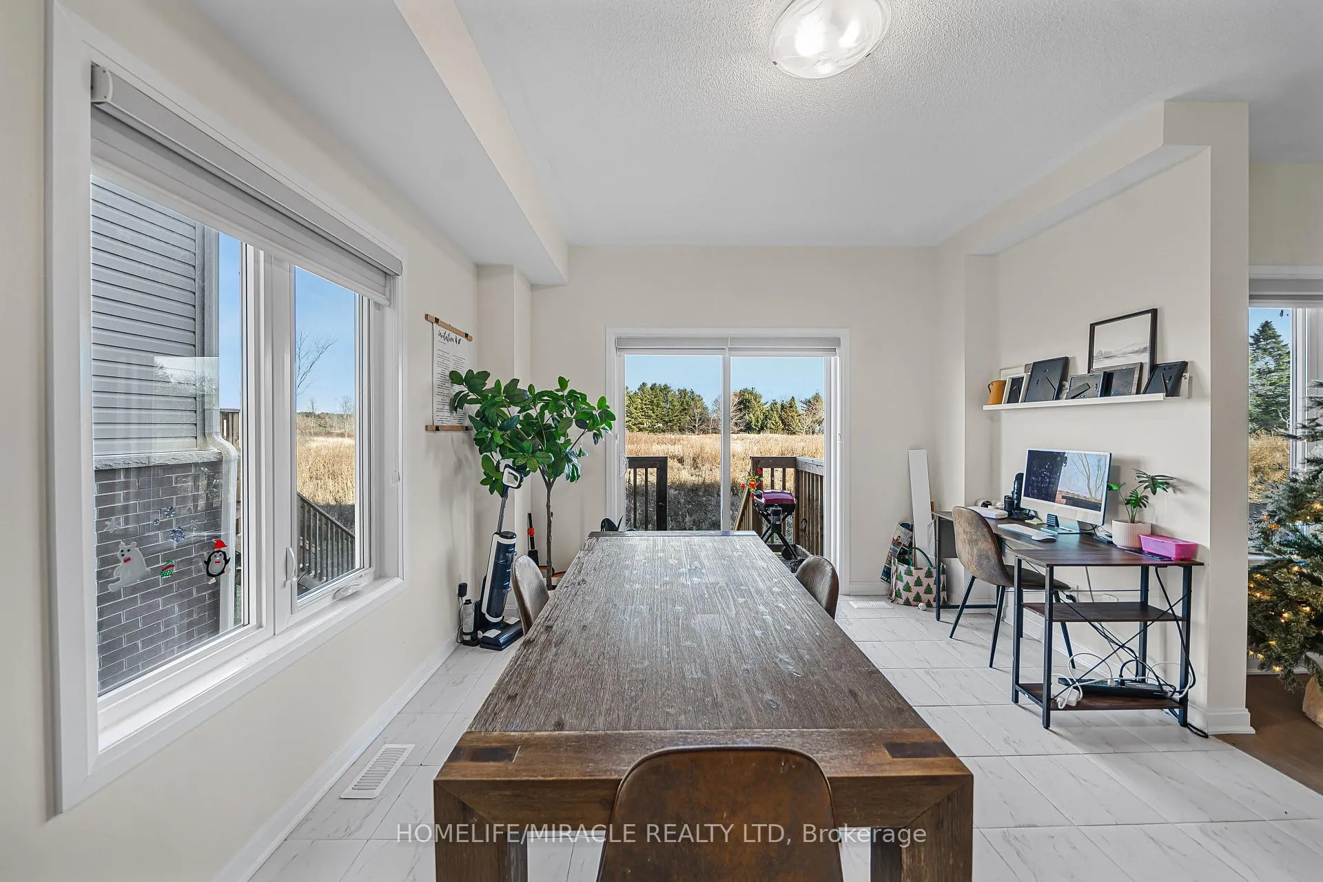 Photo 15 of 76 Oakmont Drive, Loyalist, Bath — HOMEH