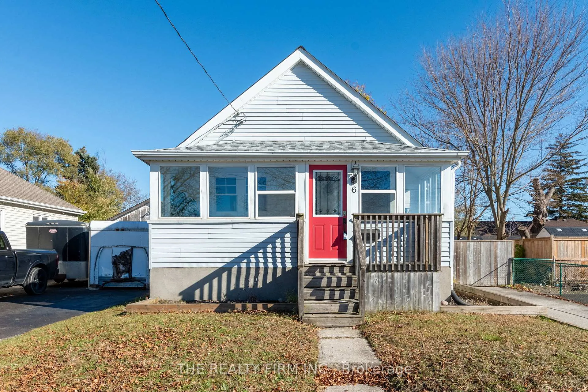 Front of 6 Appel Street
