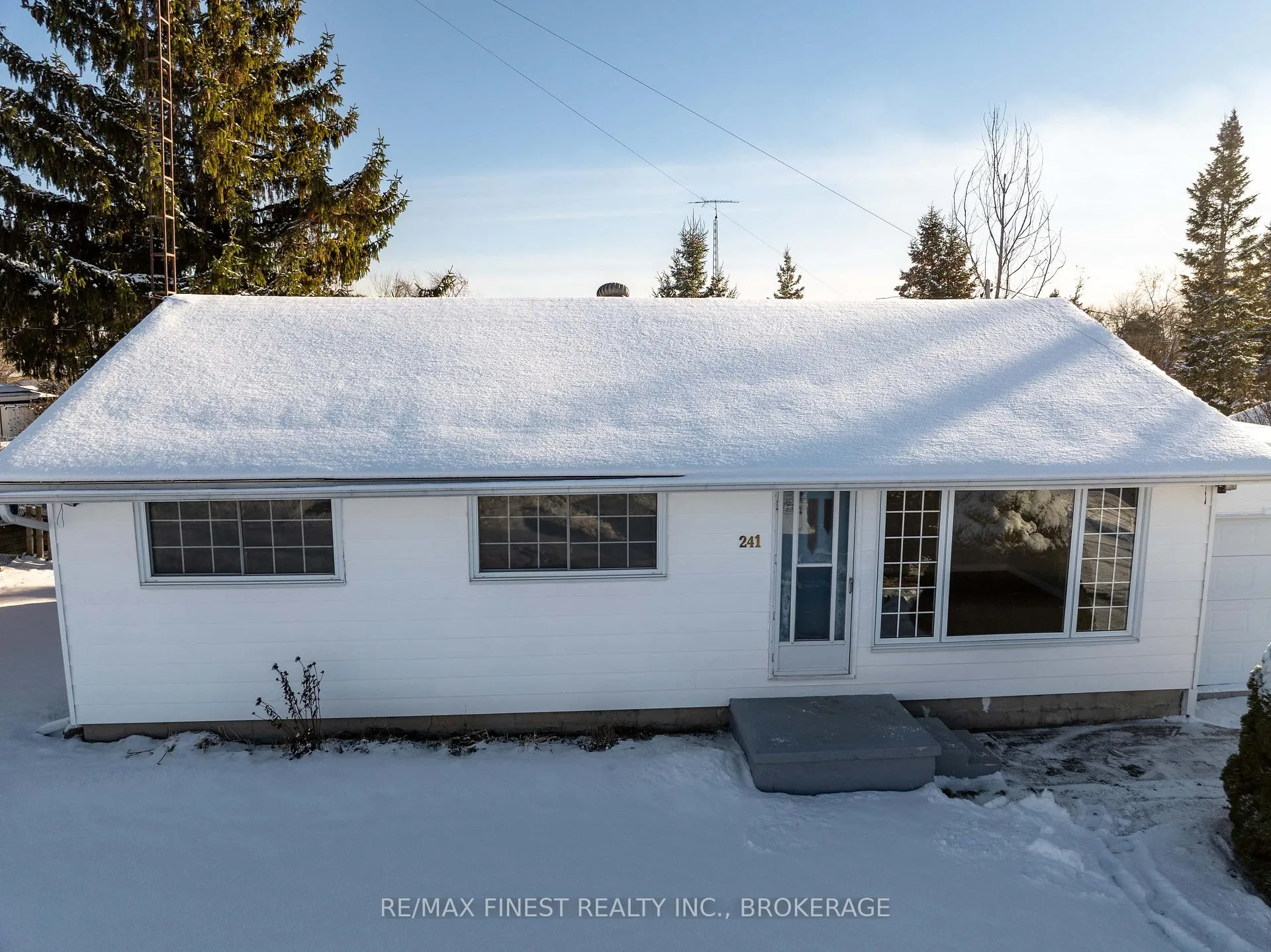 Photo 2 of 241 Lakeview Road, Loyalist, Bath — HOMEH