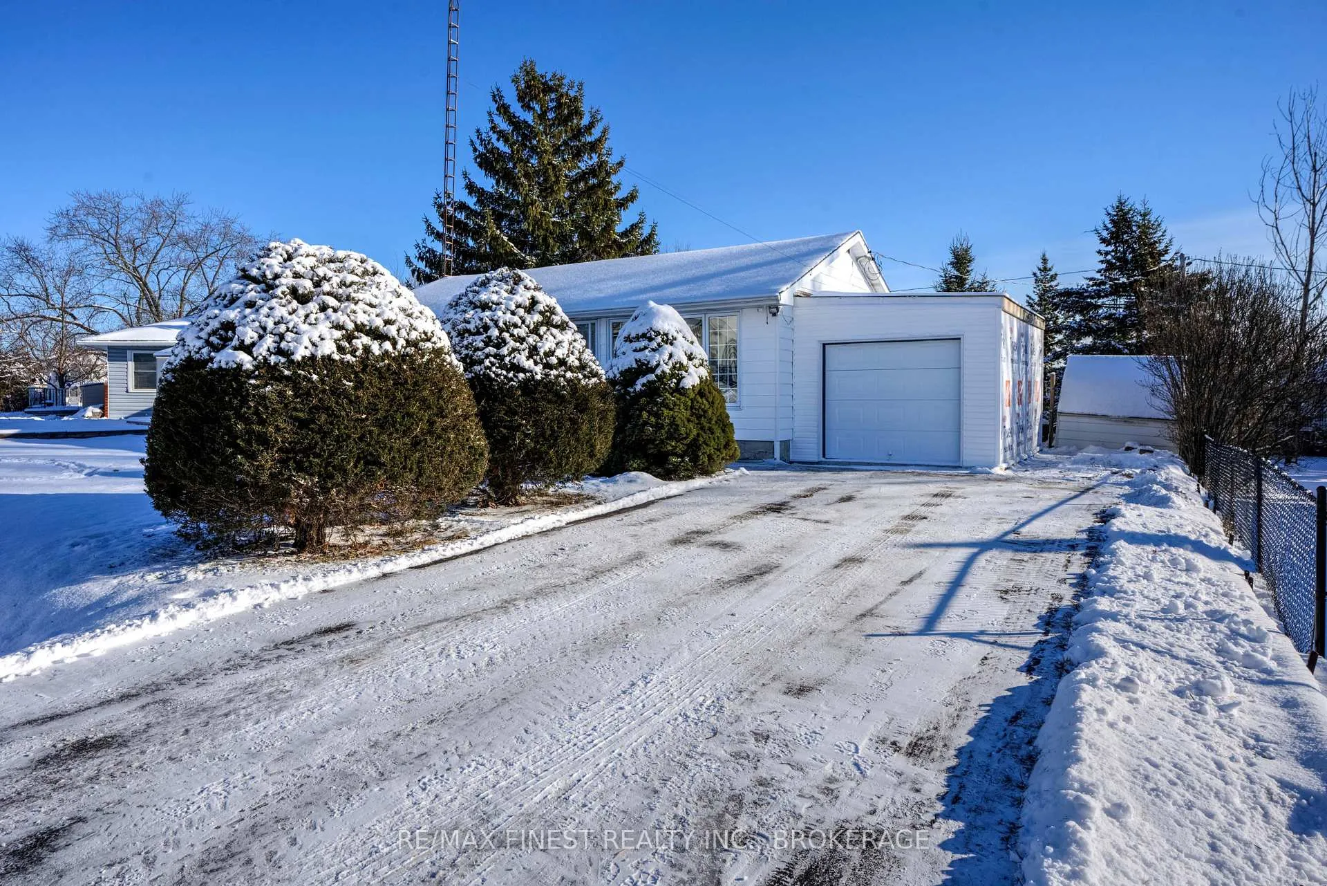 Photo 4 of 241 Lakeview Road, Loyalist, Bath — HOMEH