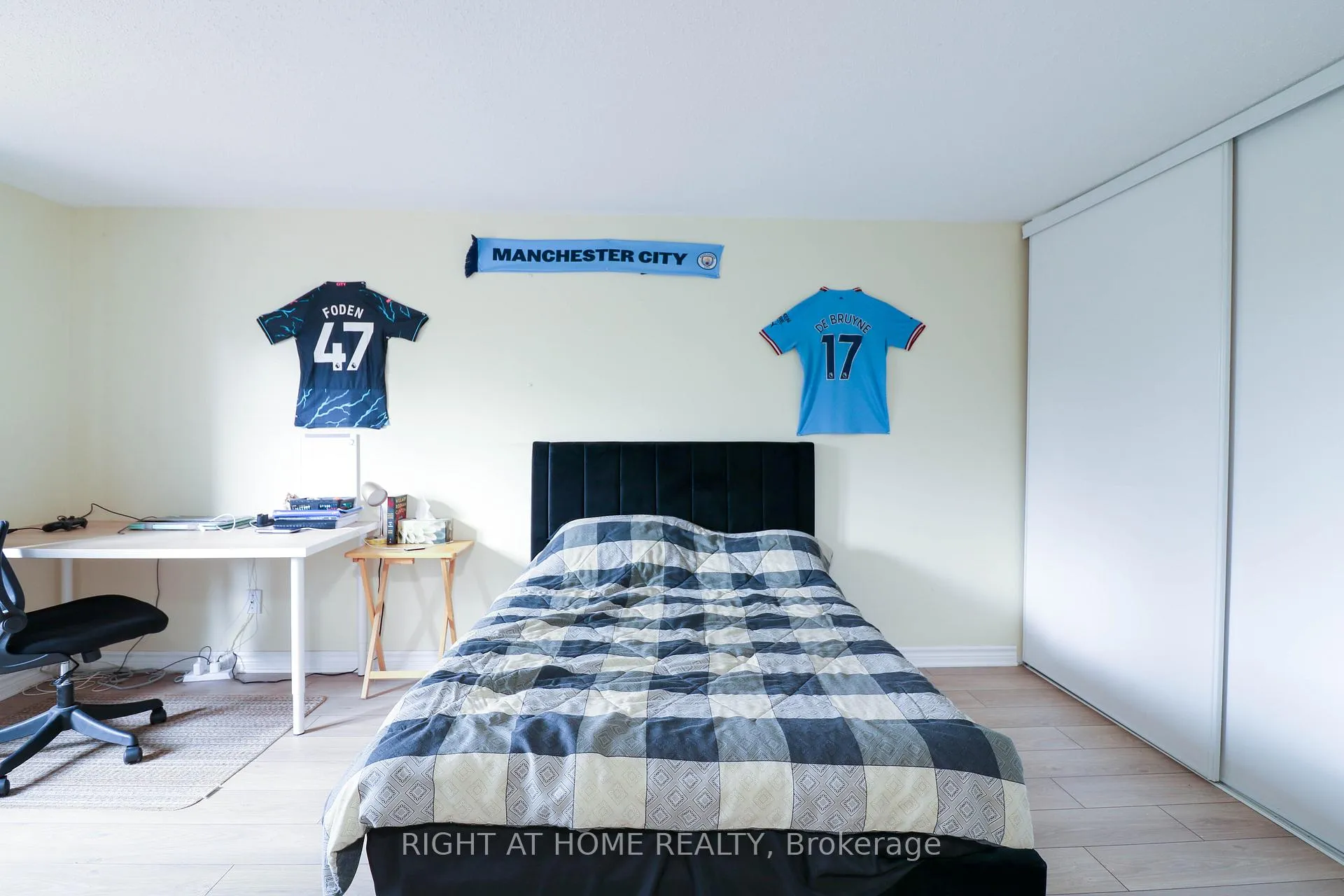 Photo 11 of 50 Fireside Crescent, Ottawa, Hunt Club Park/Greenboro — HOMEH