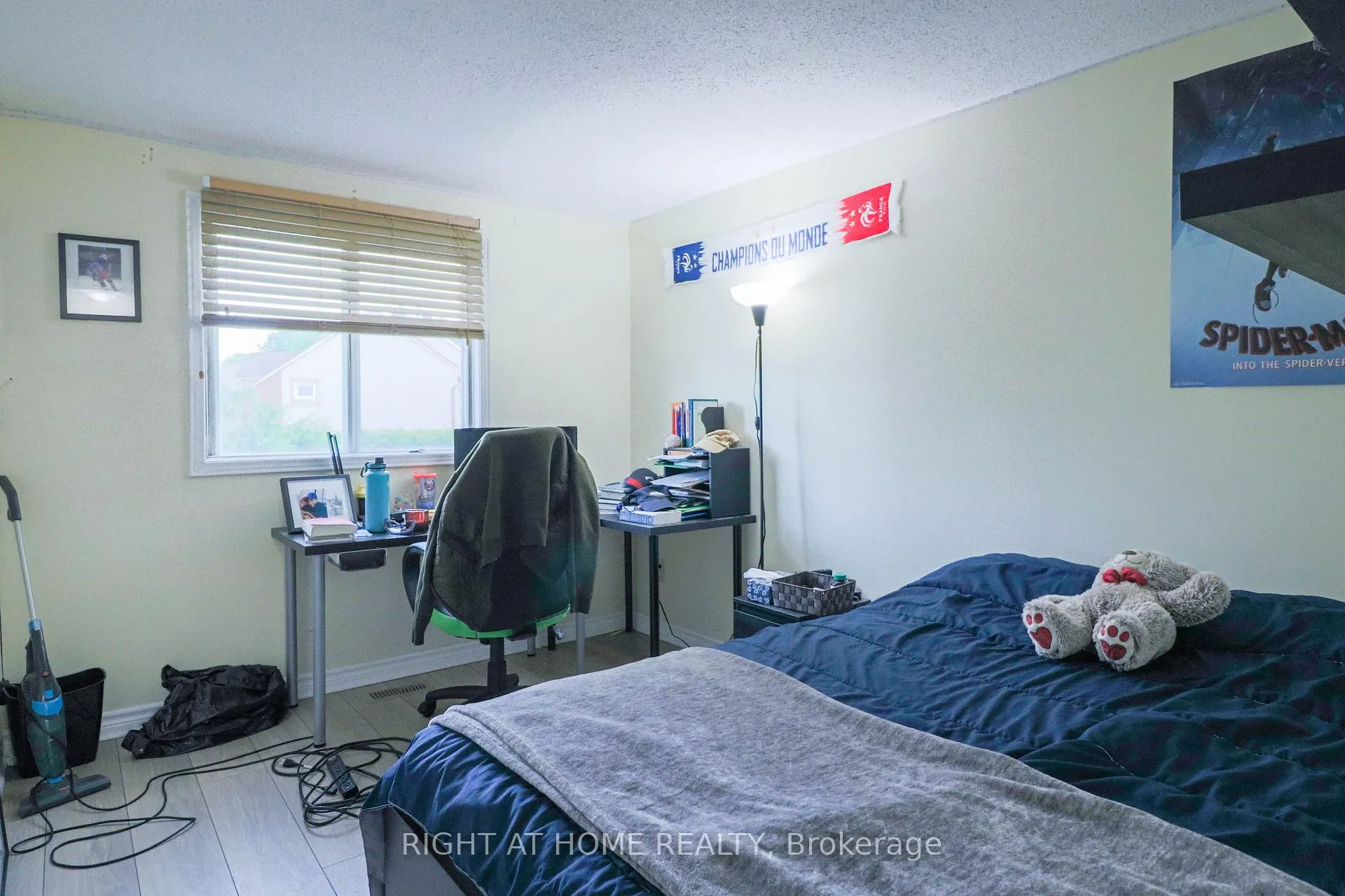 Photo 15 of 50 Fireside Crescent, Ottawa, Hunt Club Park/Greenboro — HOMEH