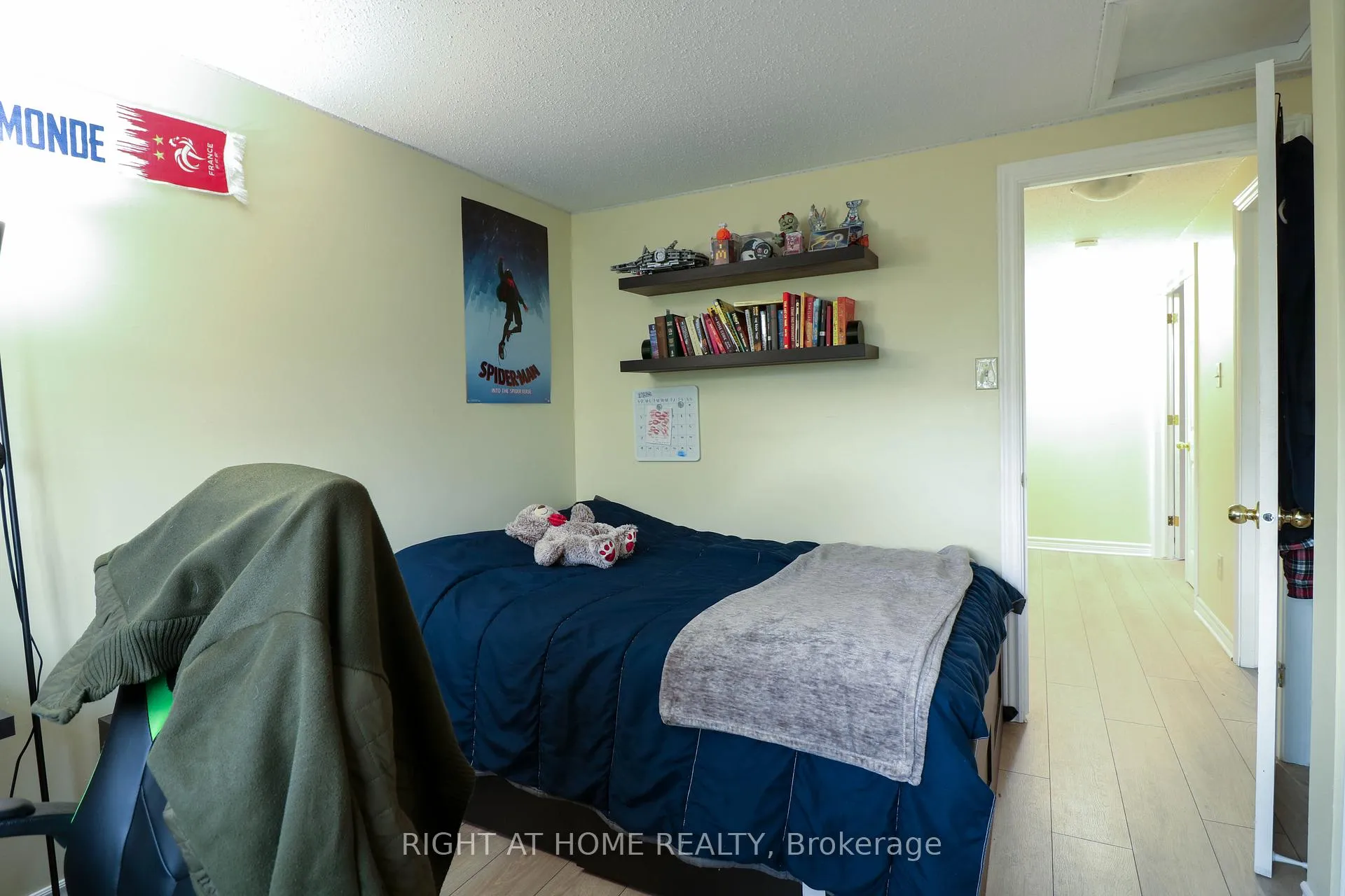 Photo 16 of 50 Fireside Crescent, Ottawa, Hunt Club Park/Greenboro — HOMEH