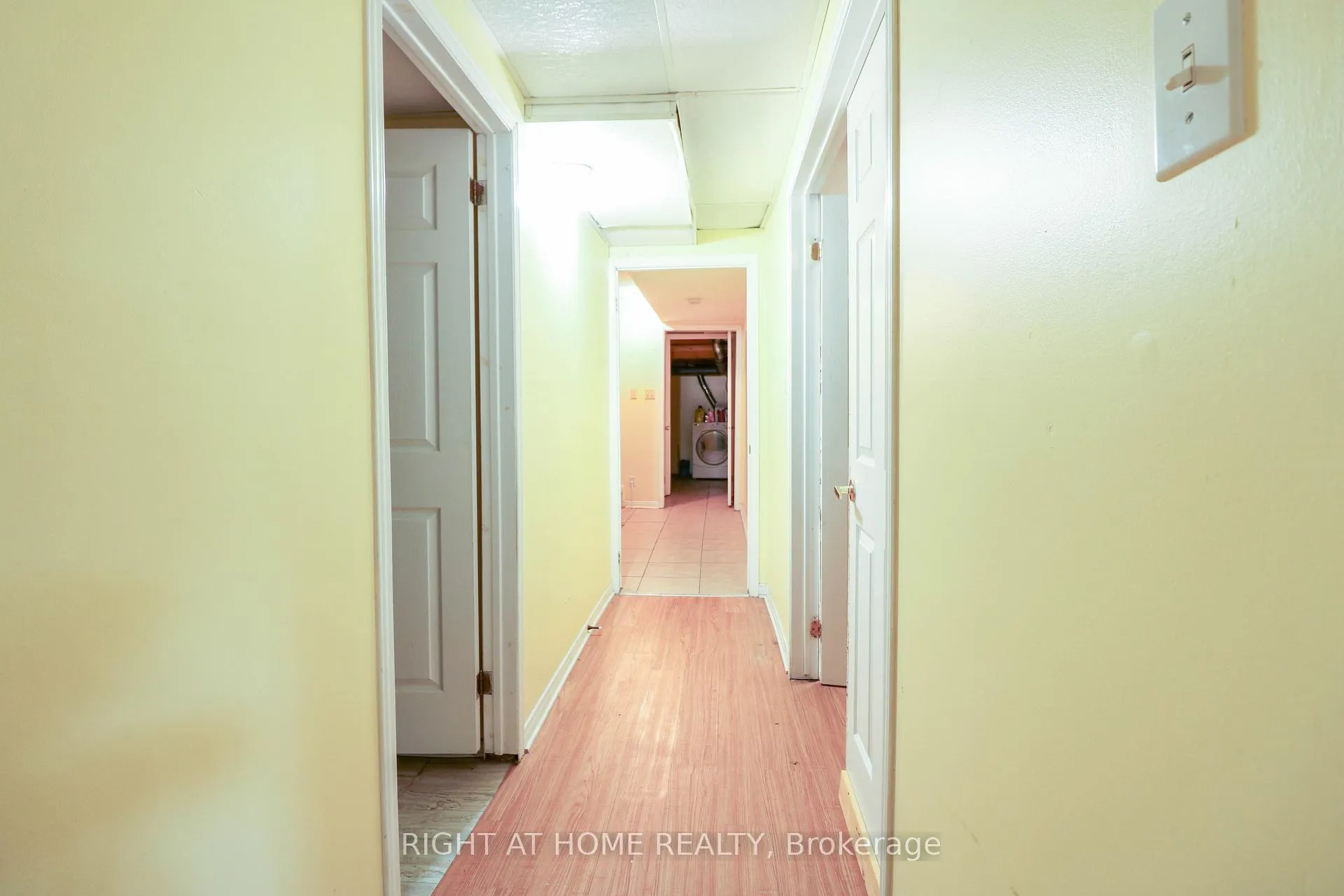 Photo 20 of 50 Fireside Crescent, Ottawa, Hunt Club Park/Greenboro — HOMEH