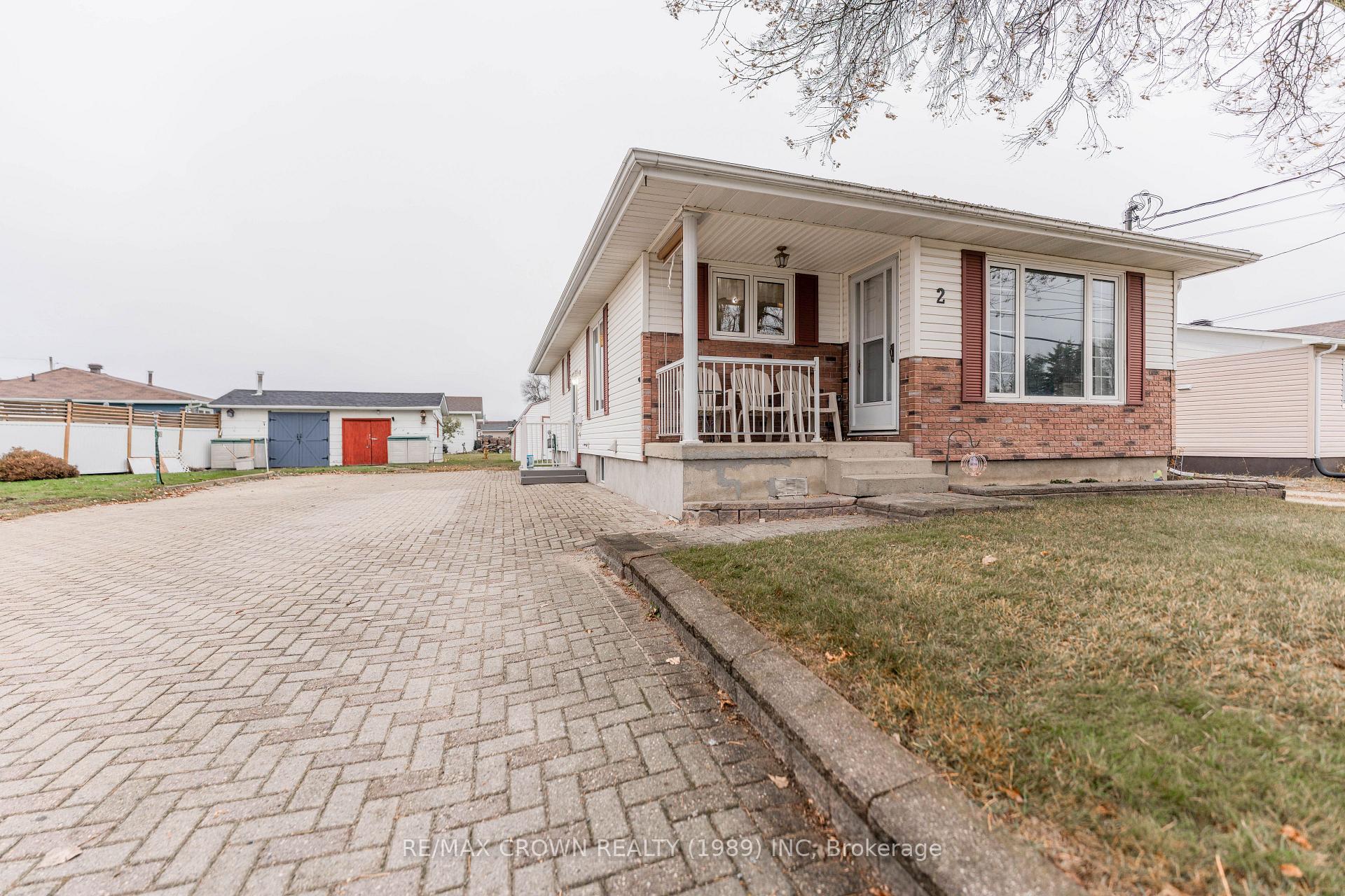Photo 41 of 2 Vanier Street, Kapuskasing — HOMEH