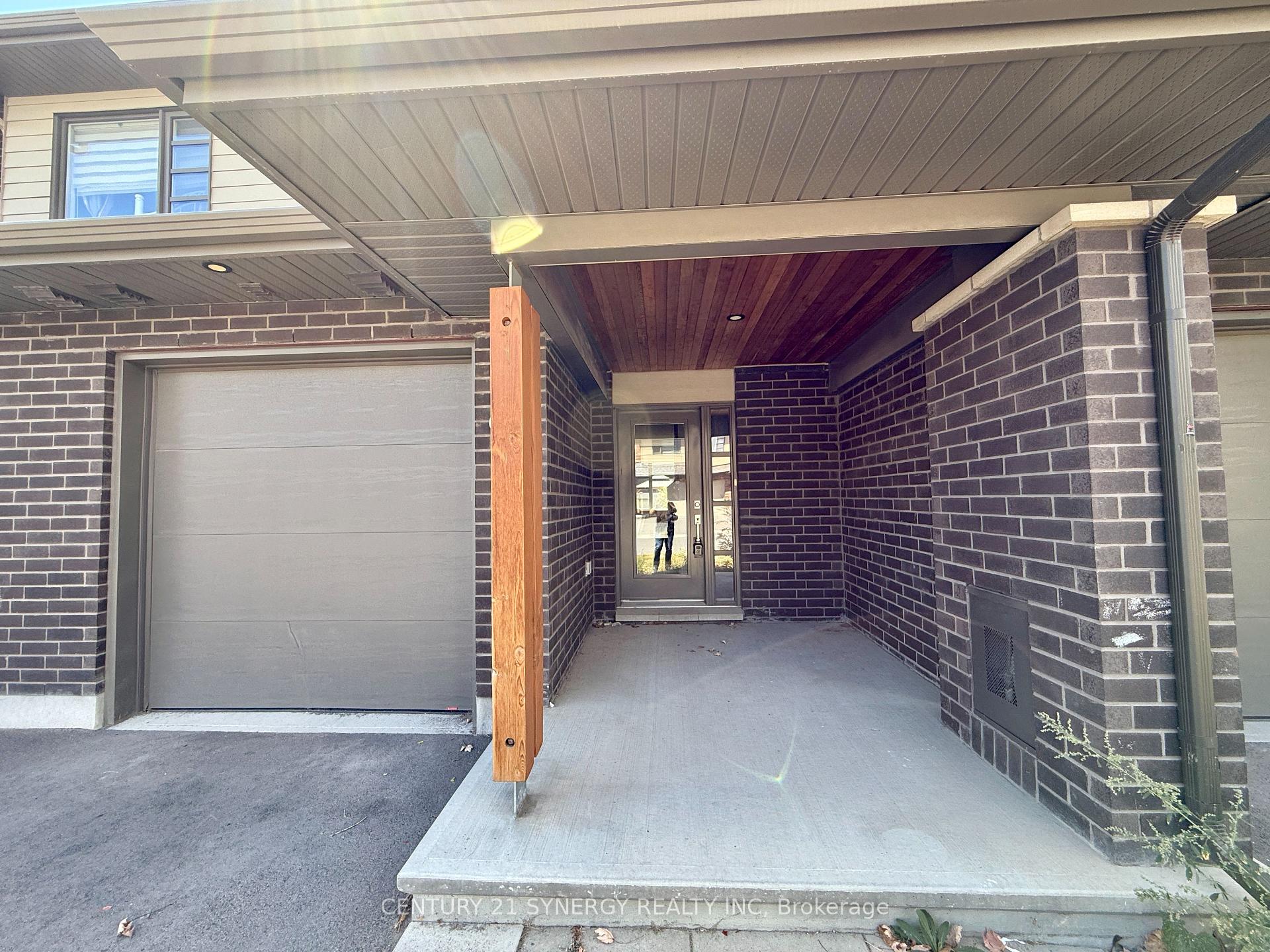 Photo 2 of 671 Odyssey Way, Ottawa, Leitrim — HOMEH