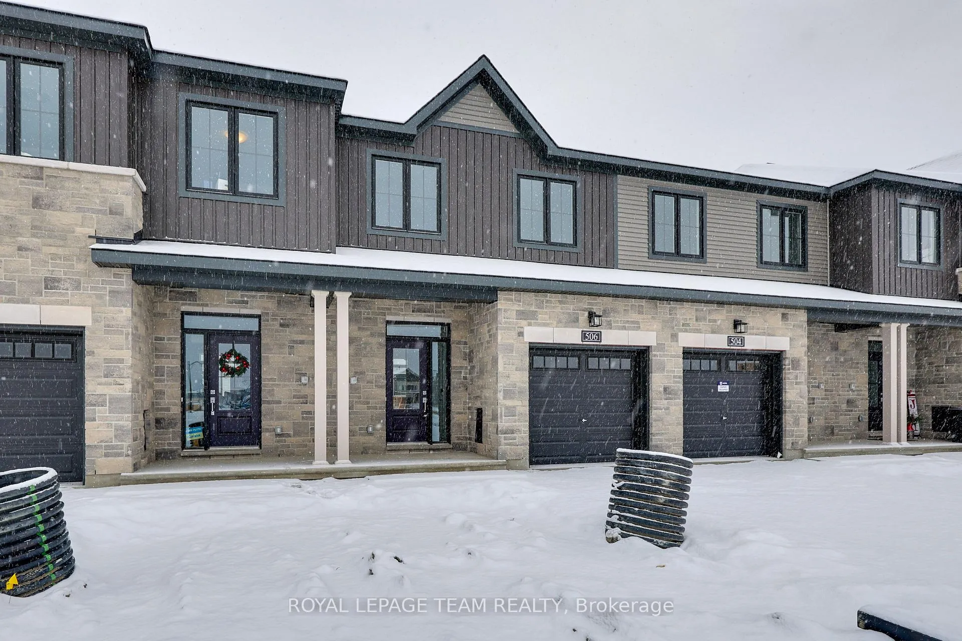 Photo 2 of 506 Ingenuity Row, Ottawa, Kanata - Morgan's Grant/South March — HOMEH