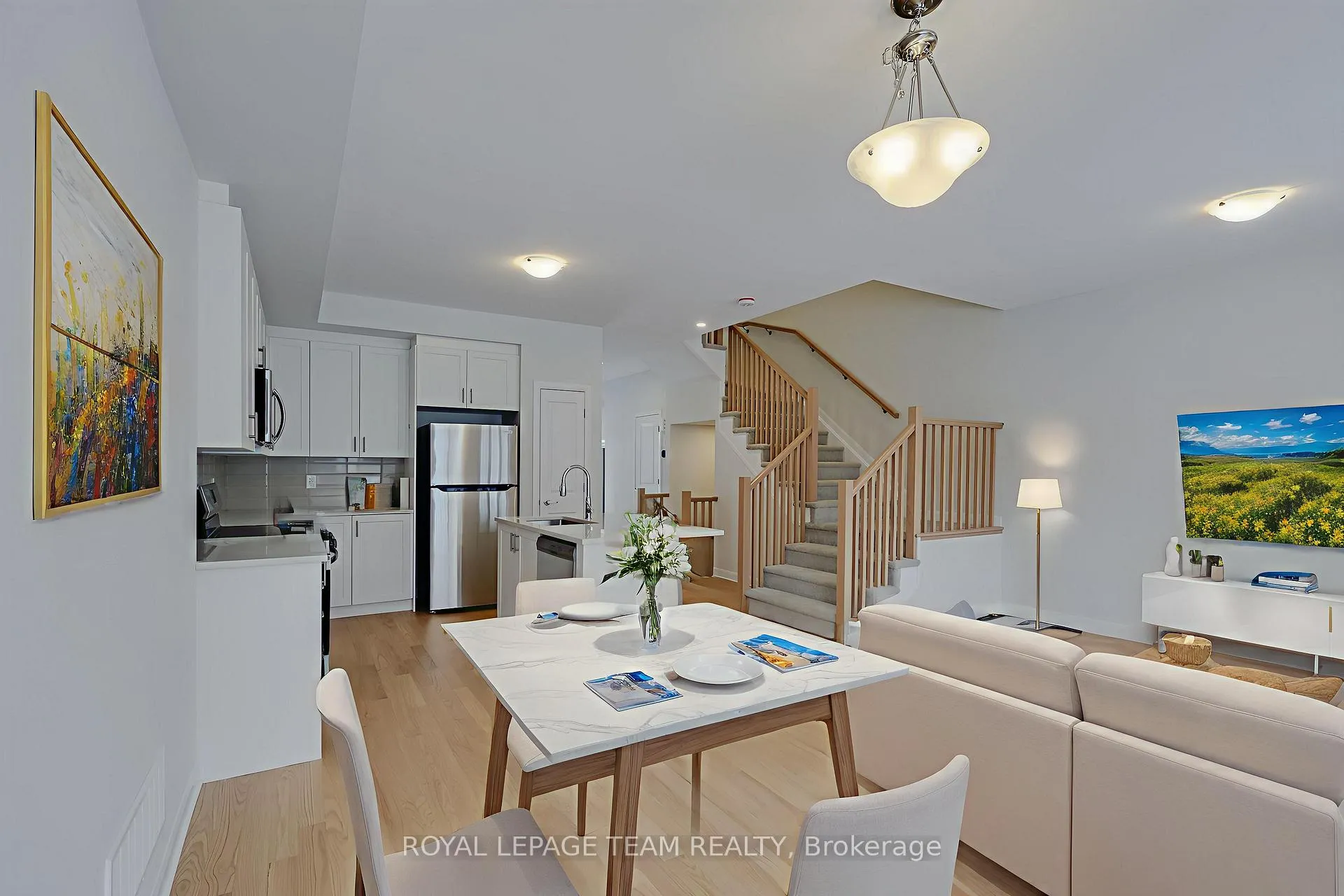 Photo 5 of 506 Ingenuity Row, Ottawa, Kanata - Morgan's Grant/South March — HOMEH