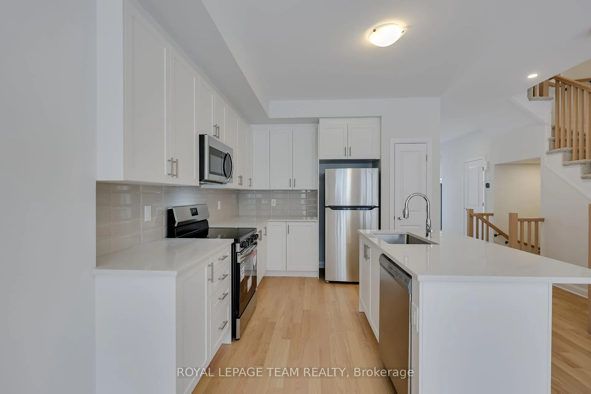 Photo 7 of 506 Ingenuity Row, Ottawa, Kanata - Morgan's Grant/South March — HOMEH
