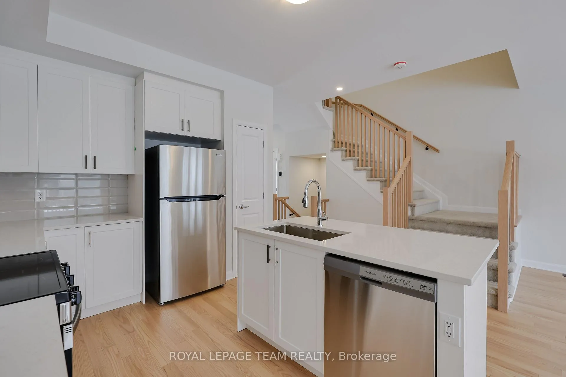 Photo 8 of 506 Ingenuity Row, Ottawa, Kanata - Morgan's Grant/South March — HOMEH
