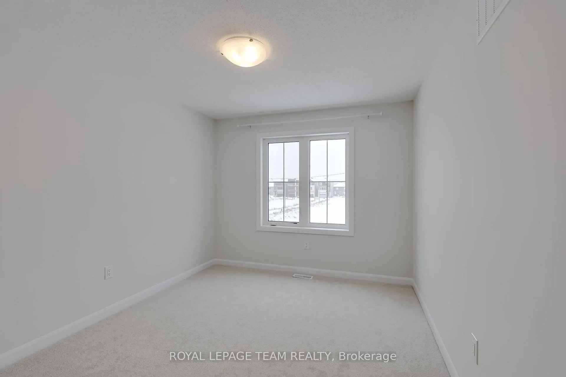 Photo 16 of 506 Ingenuity Row, Ottawa, Kanata - Morgan's Grant/South March — HOMEH