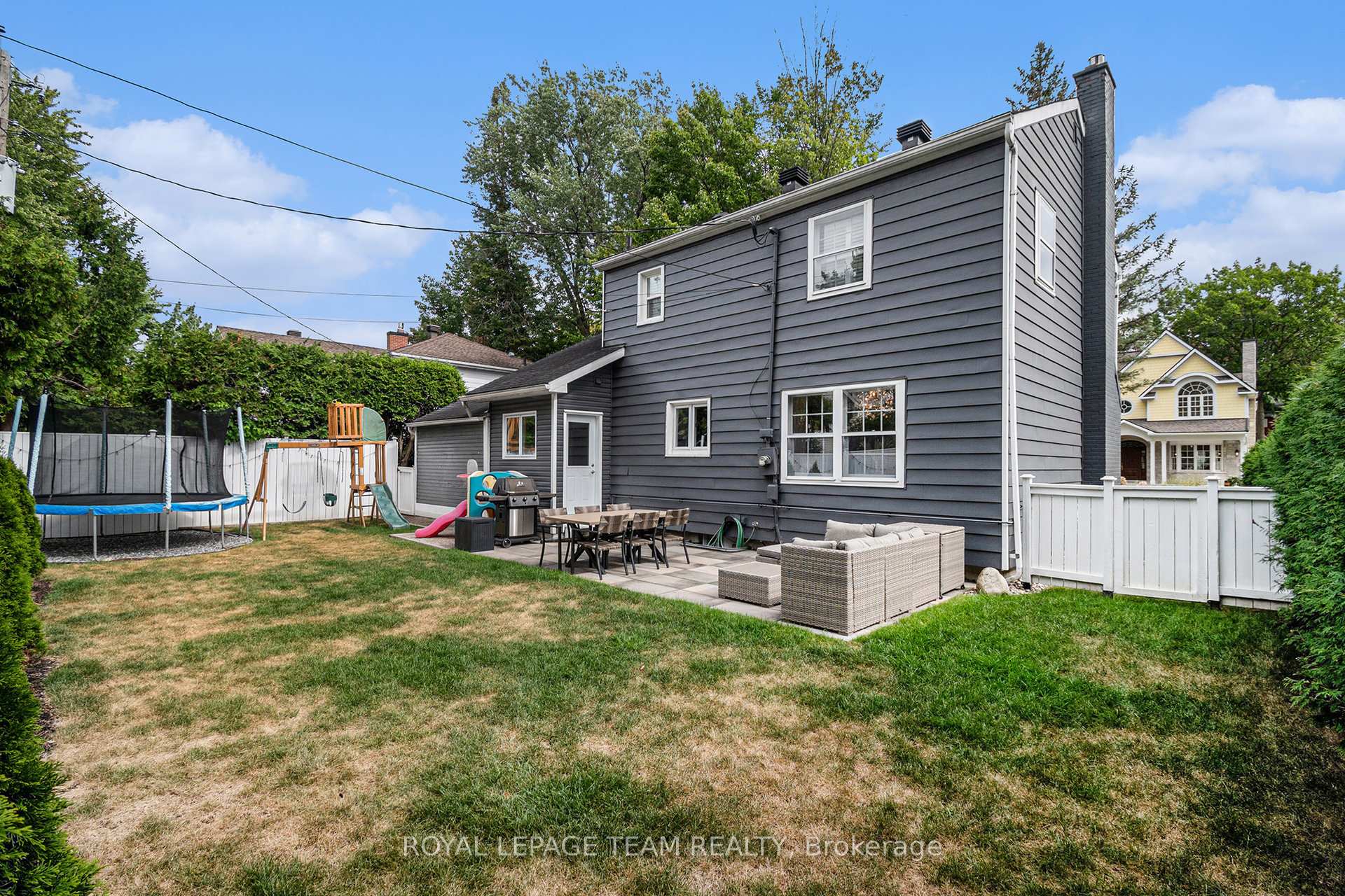 Photo 28 of 50 Kilbarry Crescent, Ottawa, Manor Park — HOMEH