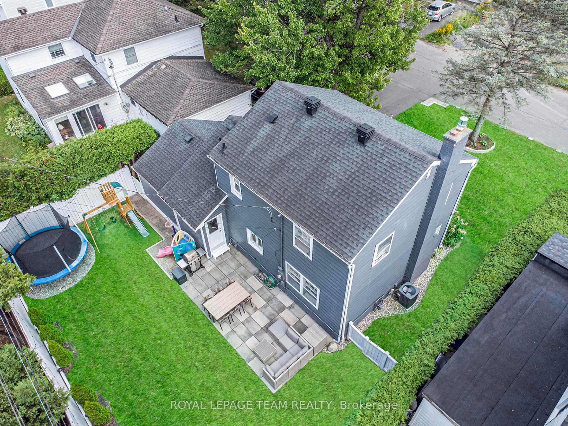 Photo 32 of 50 Kilbarry Crescent, Ottawa, Manor Park — HOMEH