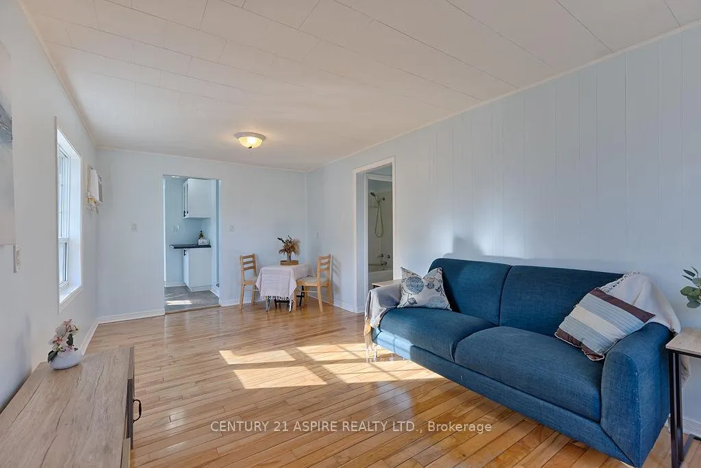 Photo 3 of 208 Golf Course Road, Laurentian Valley — HOMEH