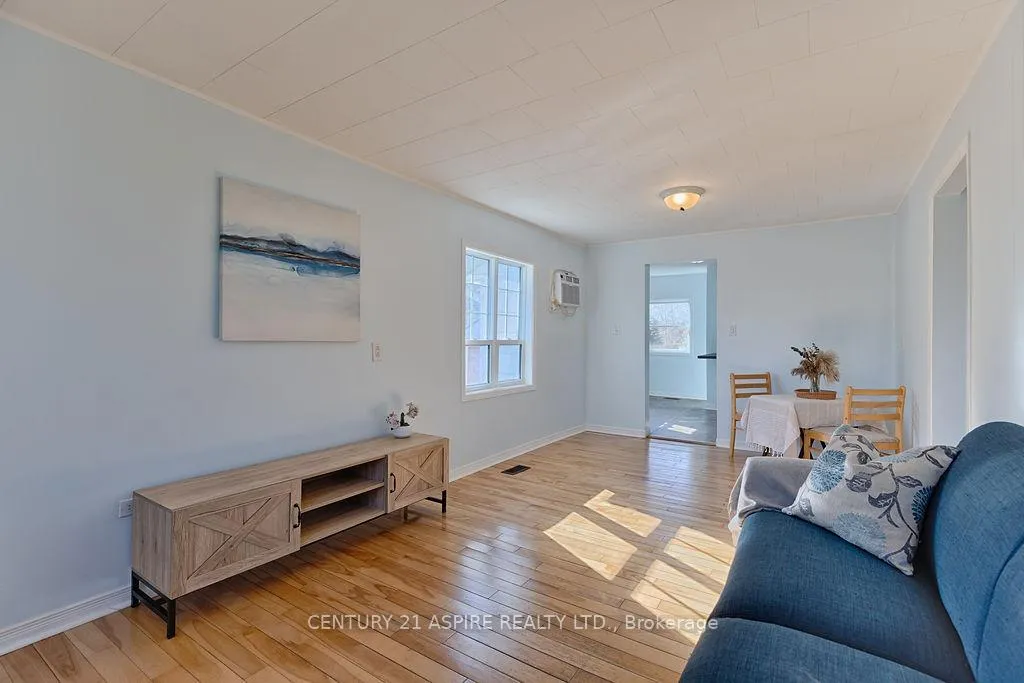 Photo 4 of 208 Golf Course Road, Laurentian Valley — HOMEH