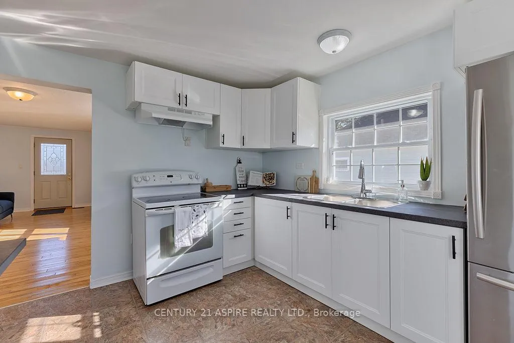 Photo 7 of 208 Golf Course Road, Laurentian Valley — HOMEH