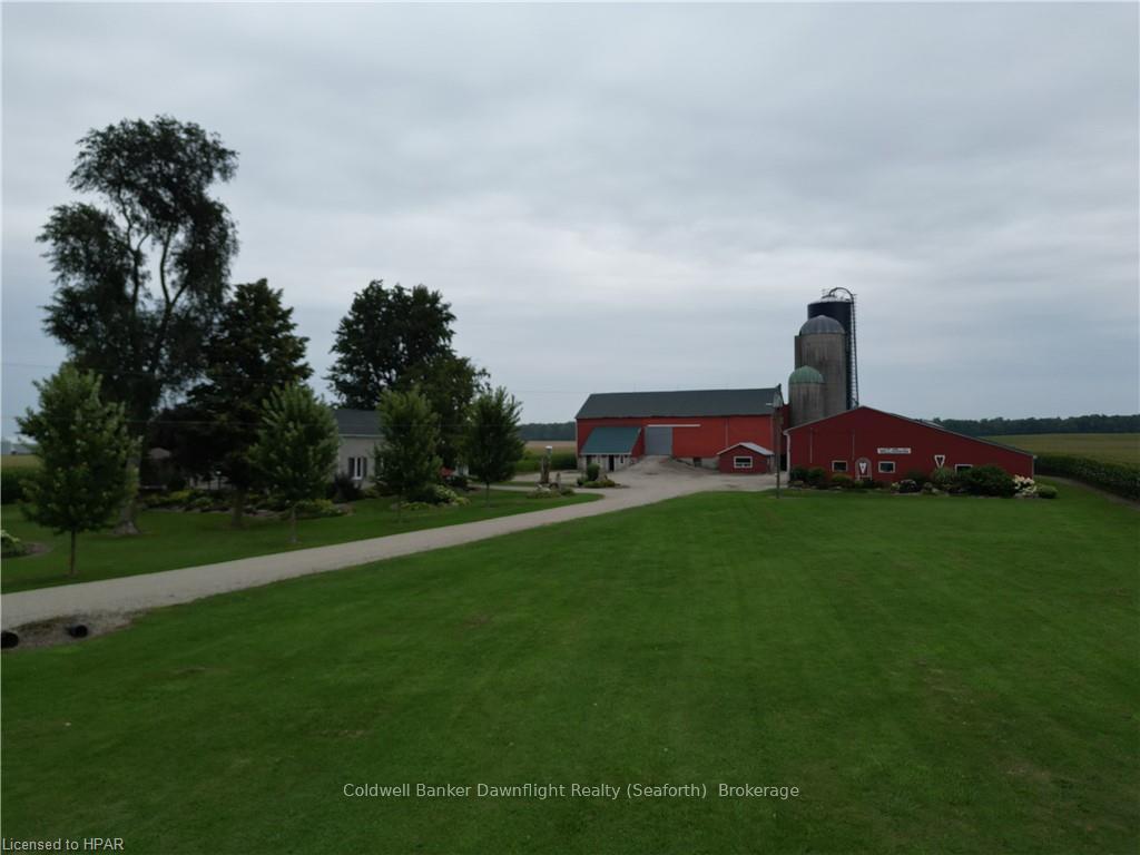 Photo 2 of 43330 Walton Road, Huron East, Grey — HOMEH