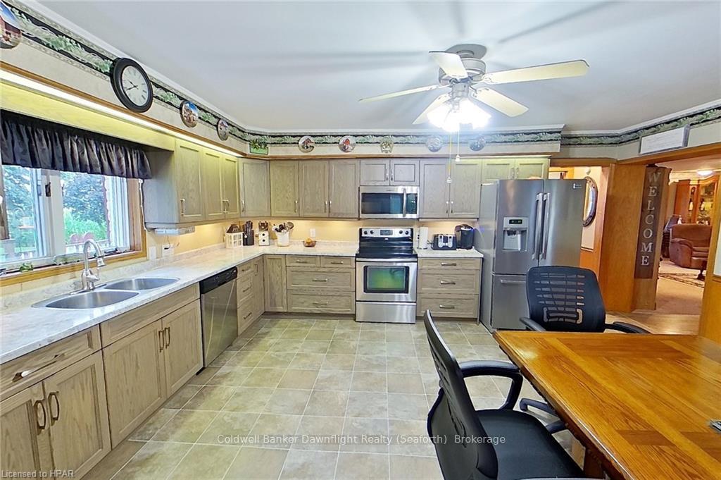 Photo 13 of 43330 Walton Road, Huron East, Grey — HOMEH