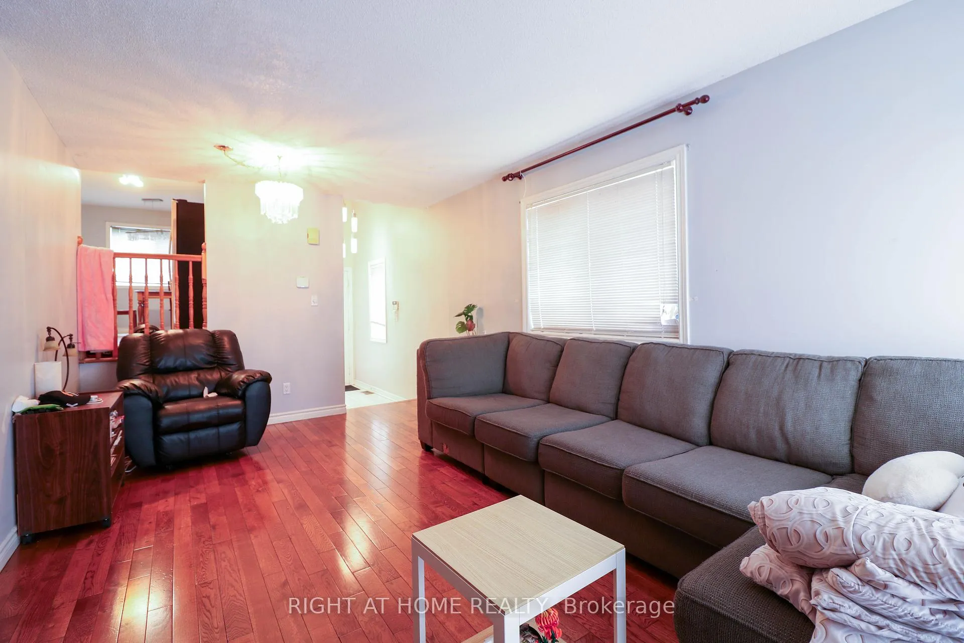Photo 5 of 1901 Hampstead Place, Ottawa, Ellwood — HOMEH