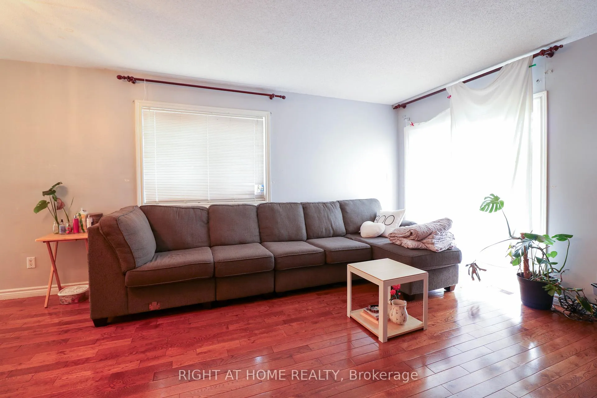 Photo 6 of 1901 Hampstead Place, Ottawa, Ellwood — HOMEH