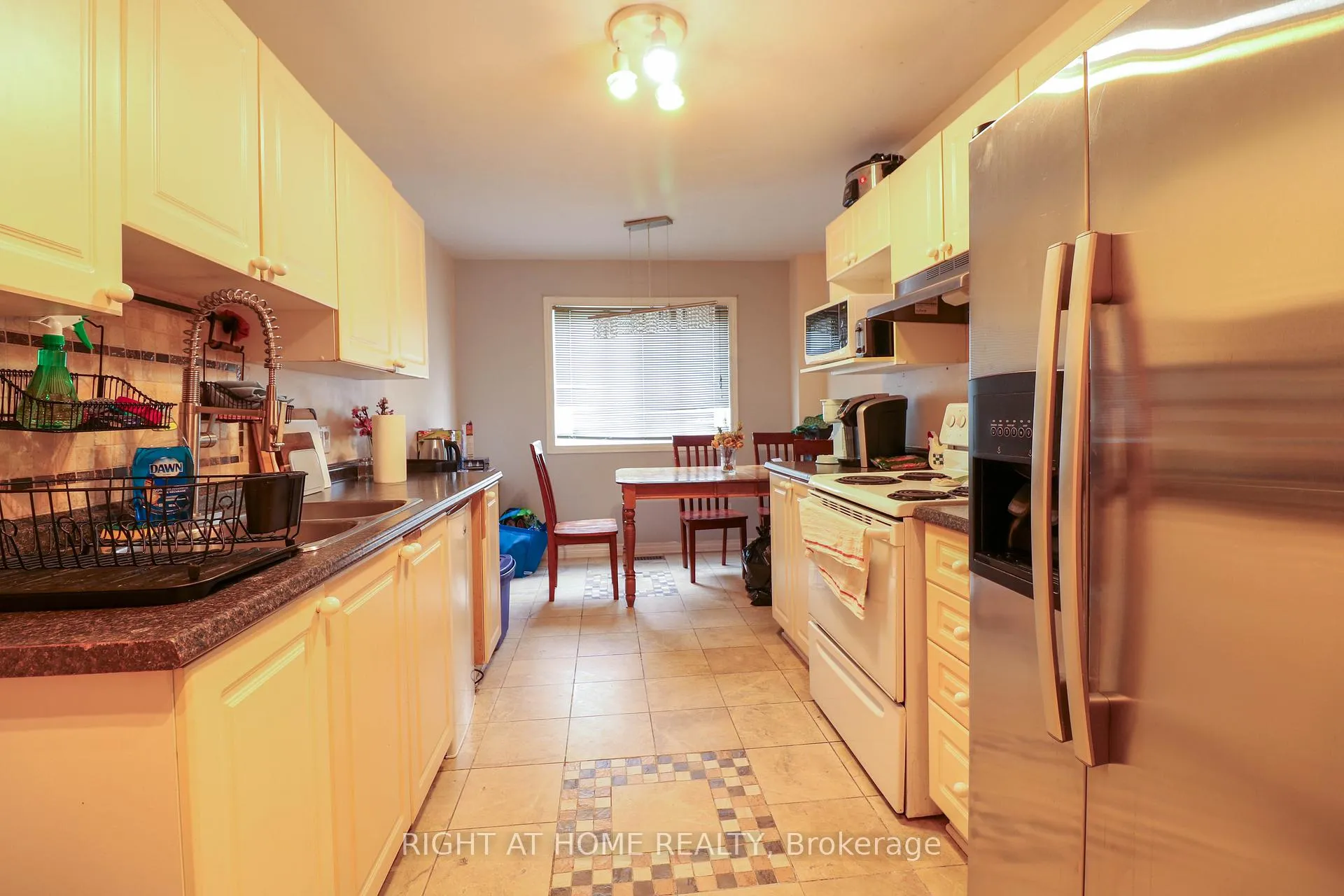 Photo 8 of 1901 Hampstead Place, Ottawa, Ellwood — HOMEH