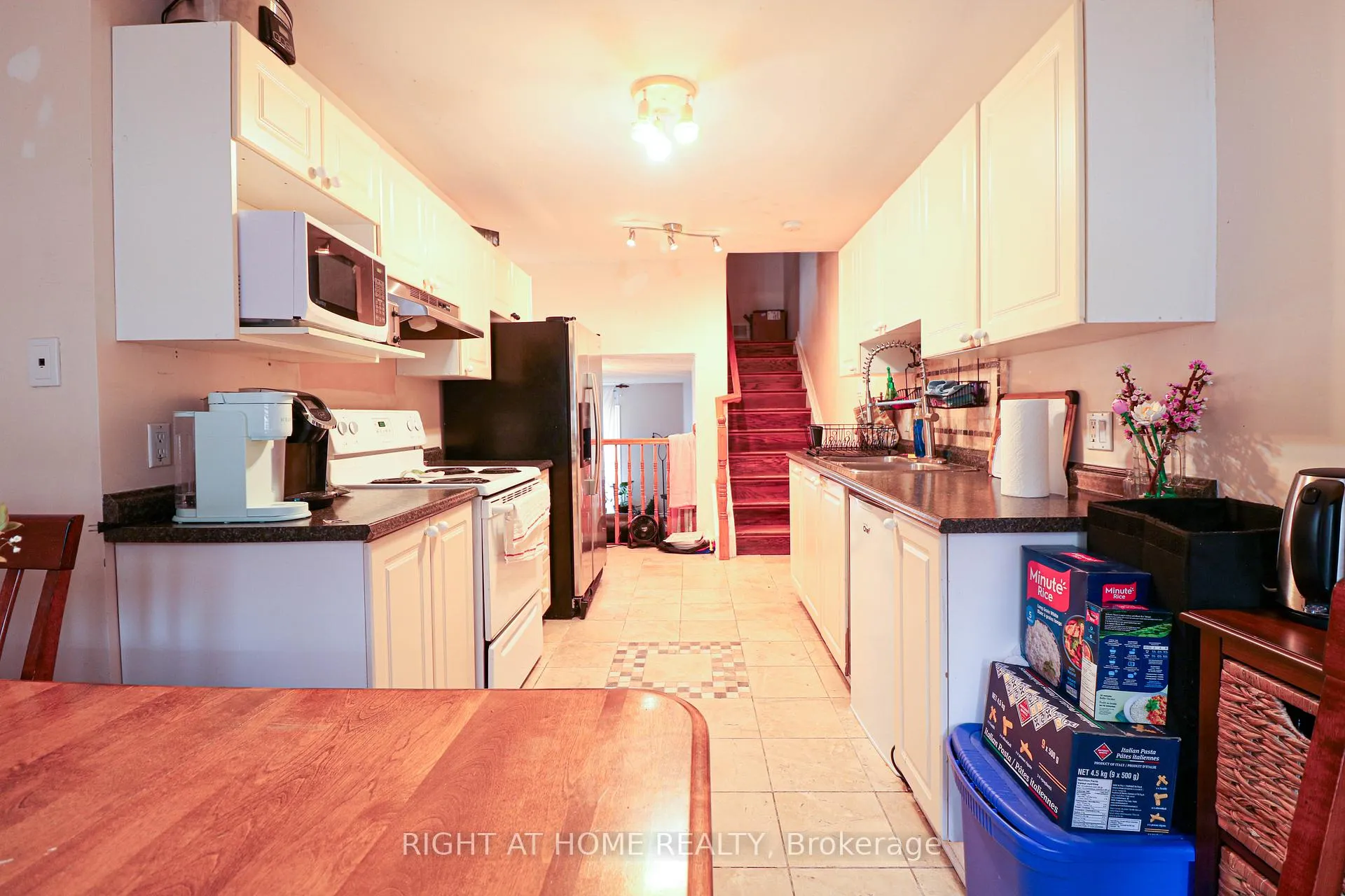Photo 9 of 1901 Hampstead Place, Ottawa, Ellwood — HOMEH