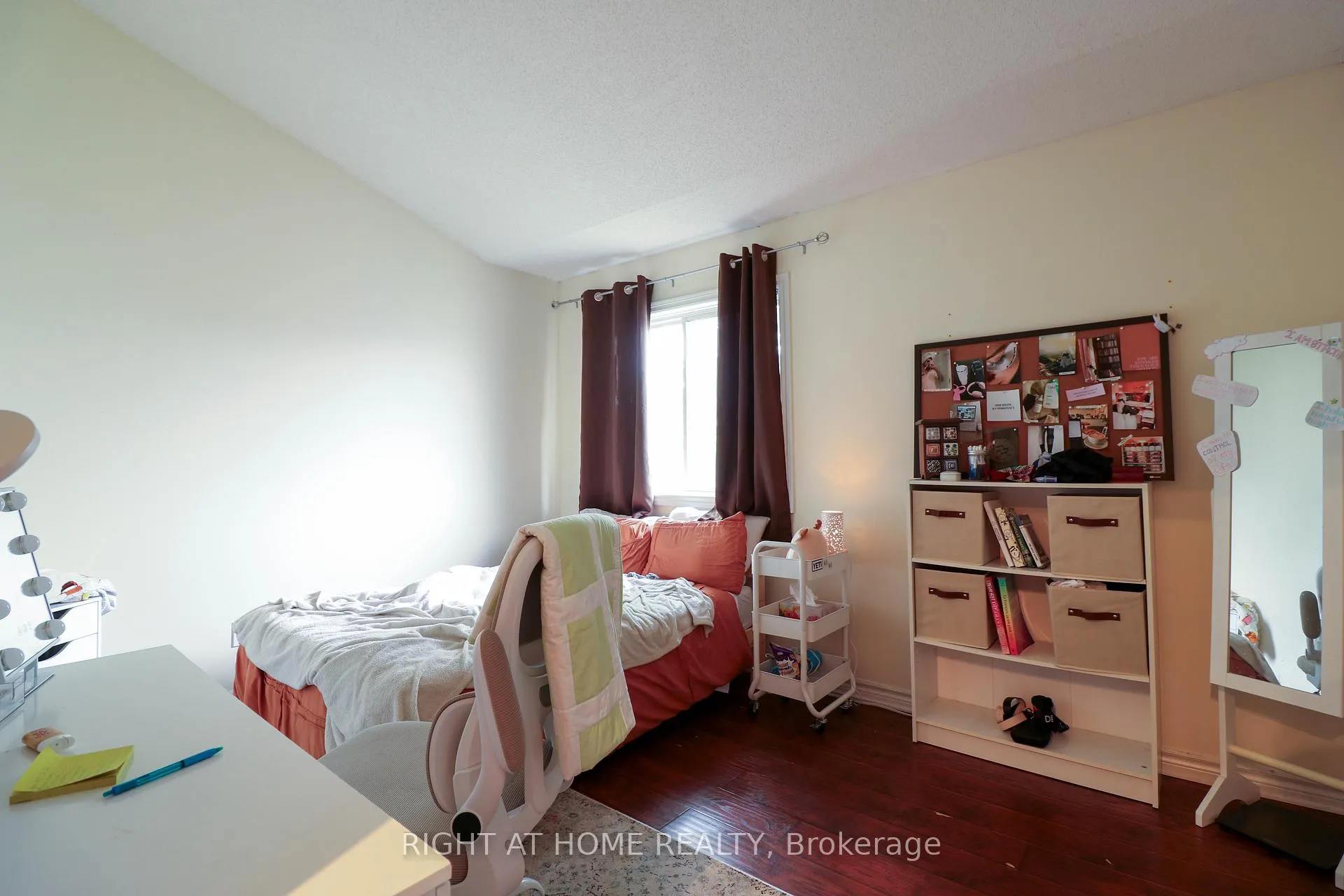 Photo 10 of 1901 Hampstead Place, Ottawa, Ellwood — HOMEH