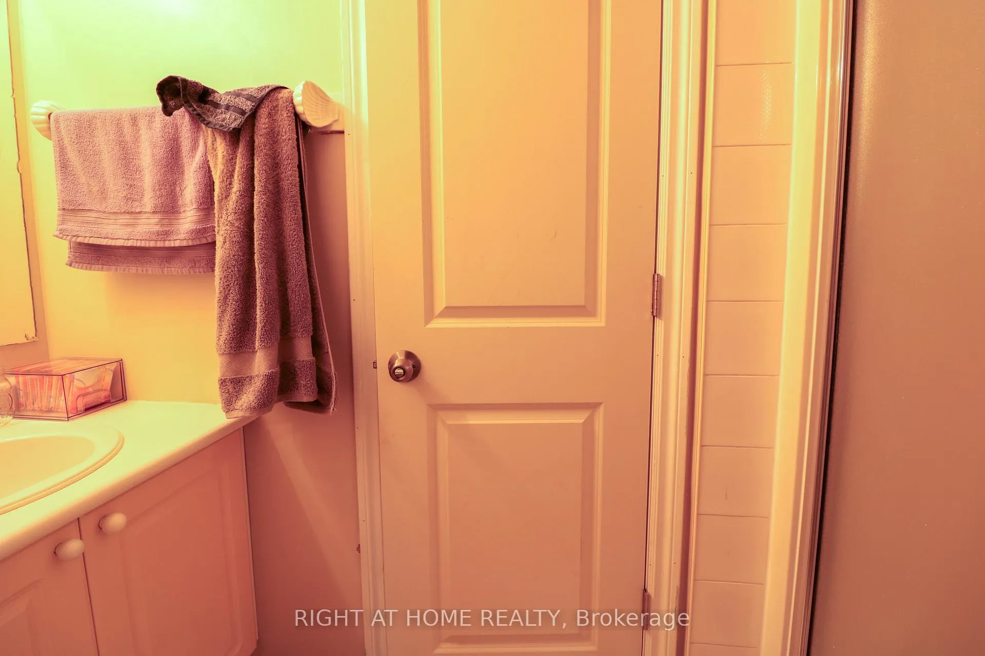 Photo 11 of 1901 Hampstead Place, Ottawa, Ellwood — HOMEH