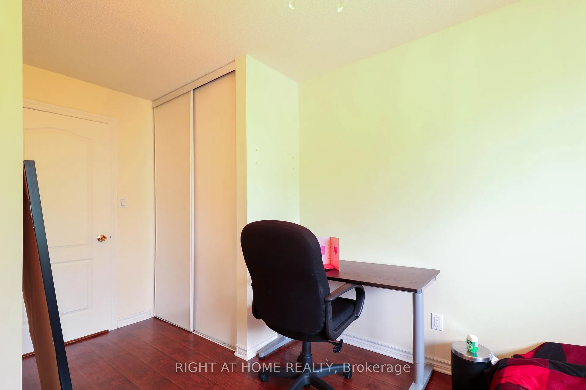 Photo 15 of 1901 Hampstead Place, Ottawa, Ellwood — HOMEH