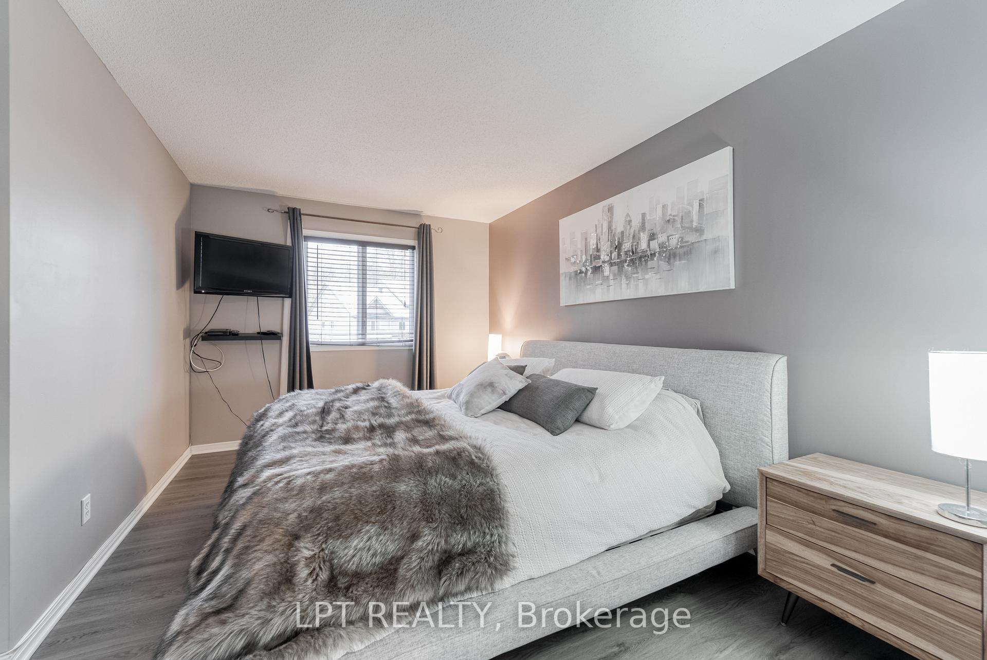 Photo 12 of 21 Provender Avenue, Ottawa, CFB Rockcliffe and Area — HOMEH