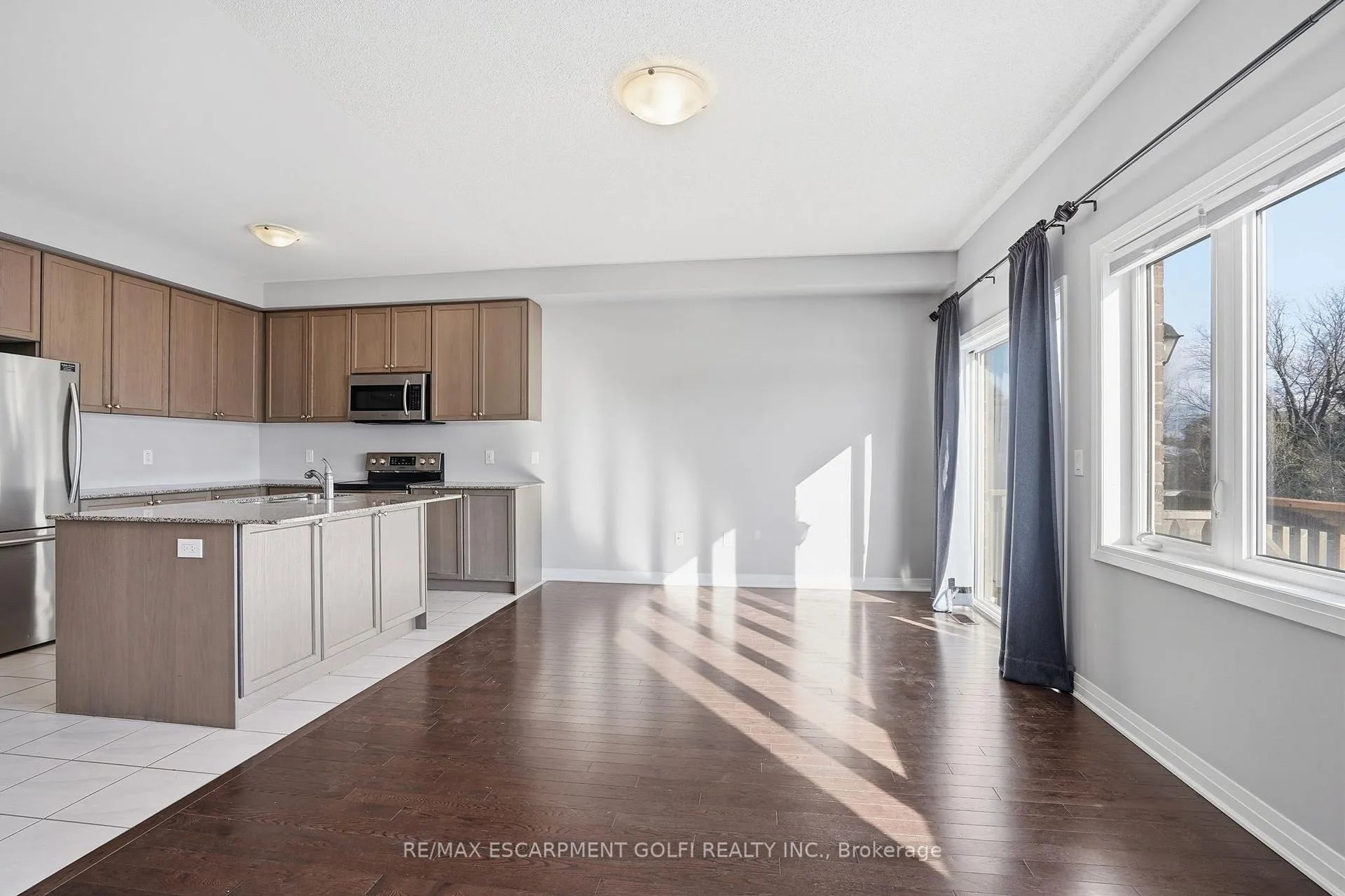 Photo 5 of 4201 Cherry Heights Boulevard, Lincoln, Beamsville — HOMEH