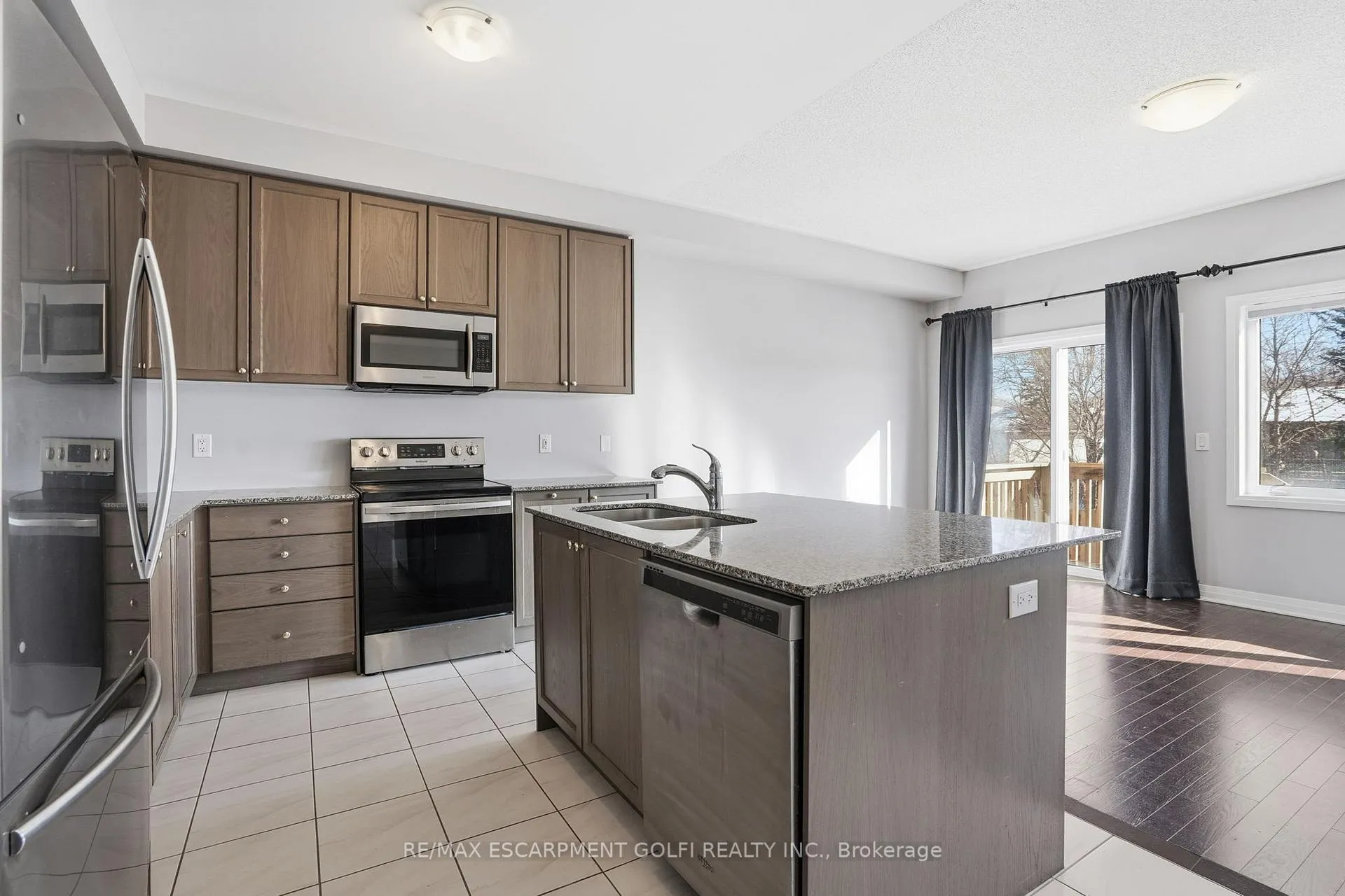 Photo 8 of 4201 Cherry Heights Boulevard, Lincoln, Beamsville — HOMEH