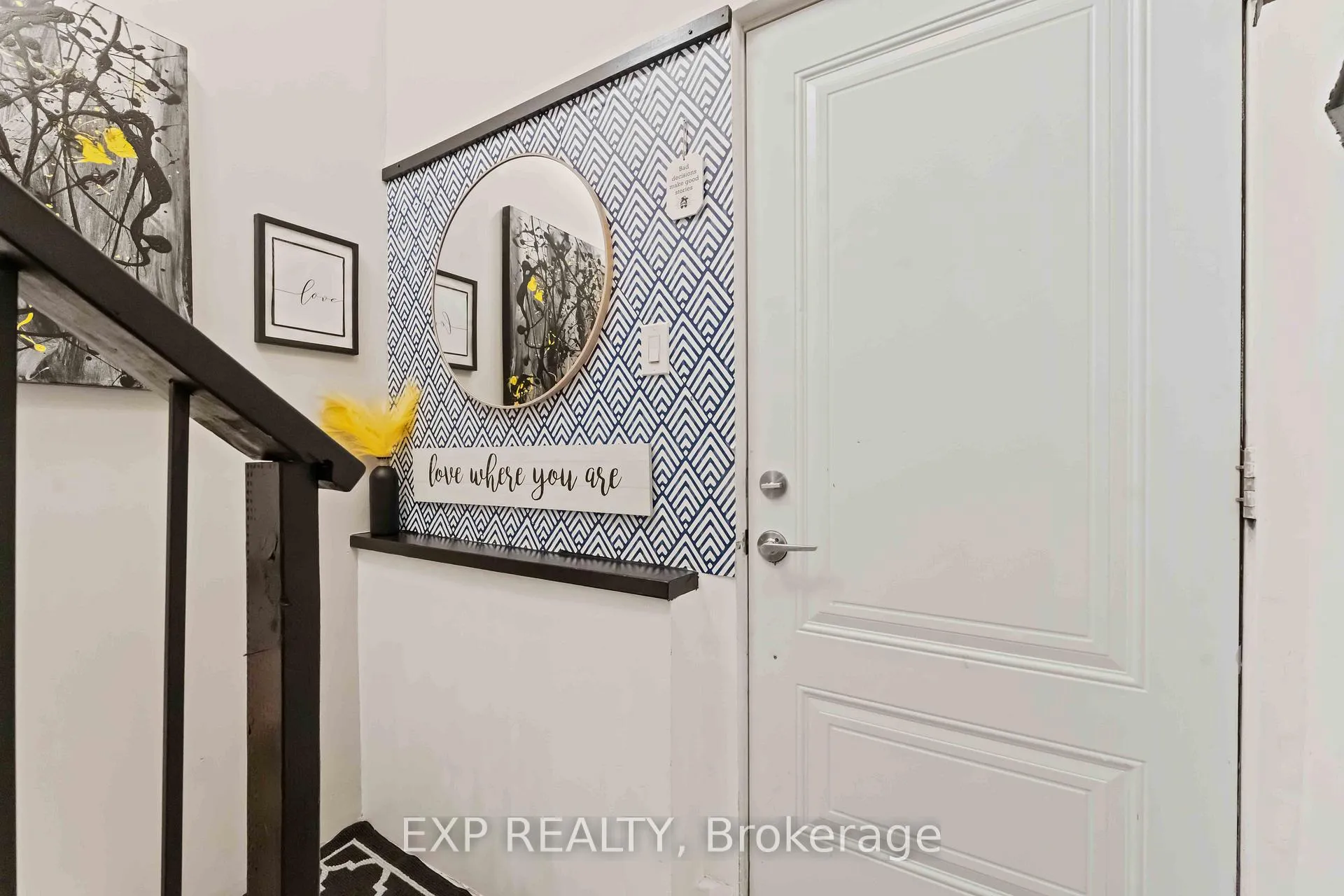 Photo 2 of Unit B, 1223 Kitchener Avenue, Ottawa, Ellwood — HOMEH