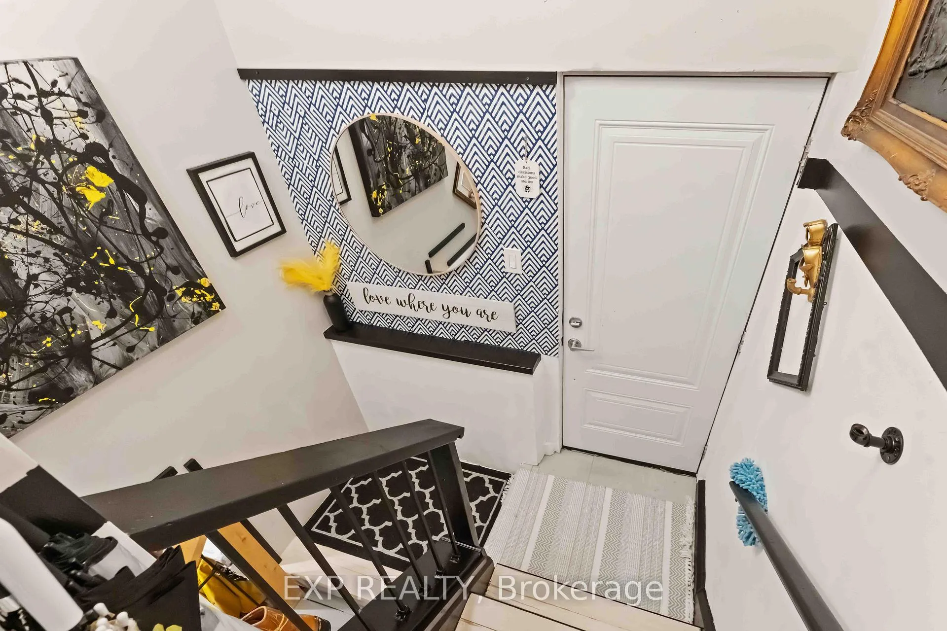 Photo 3 of Unit B, 1223 Kitchener Avenue, Ottawa, Ellwood — HOMEH