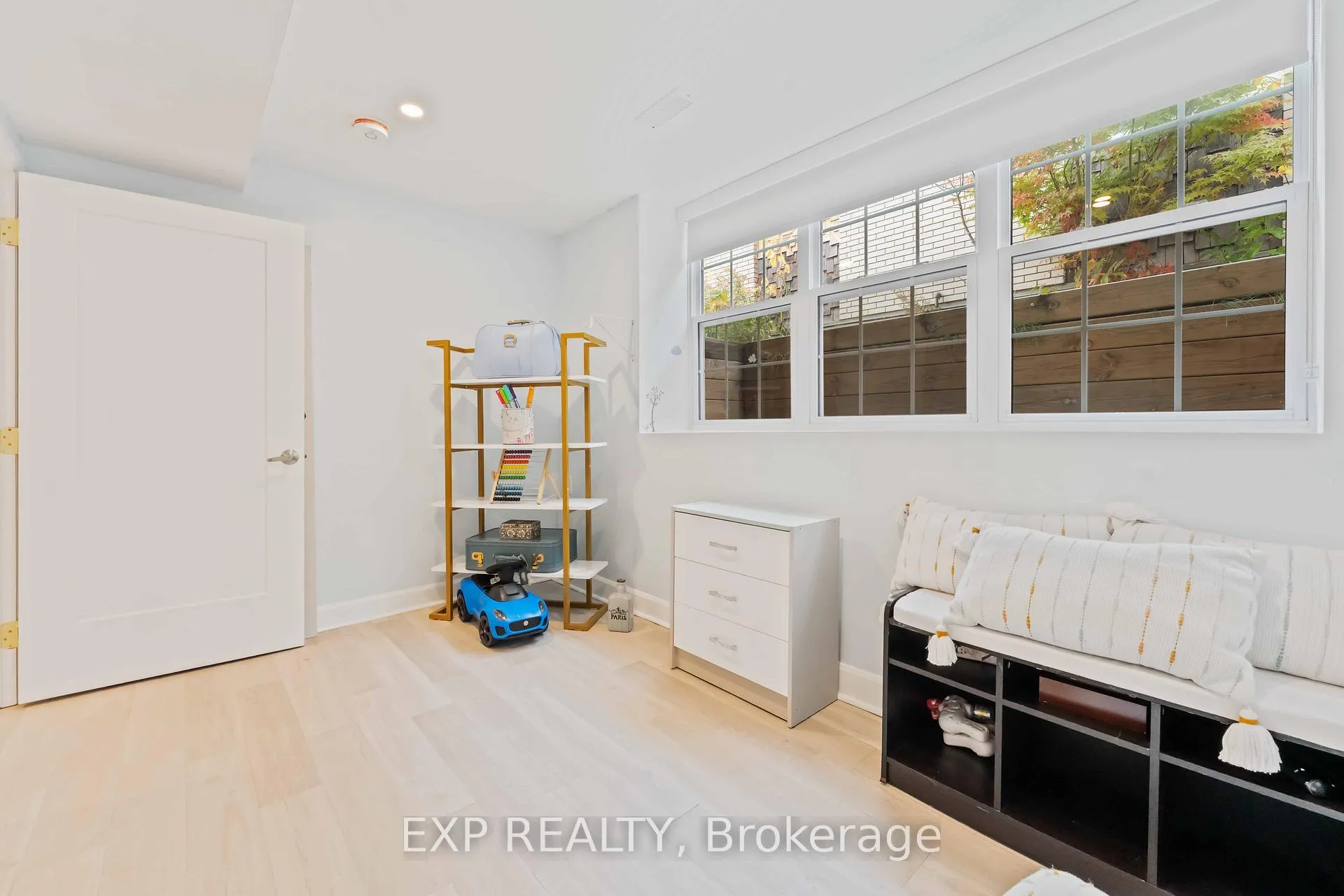 Photo 9 of Unit B, 1223 Kitchener Avenue, Ottawa, Ellwood — HOMEH
