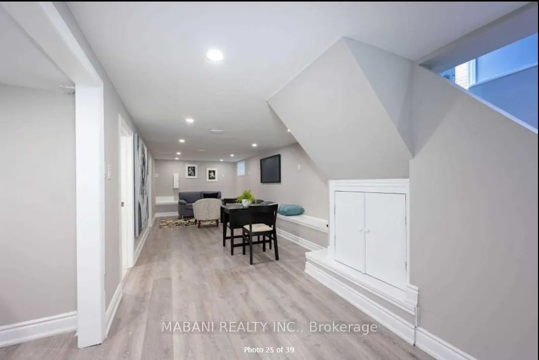Photo 3 of 26 Lottridge Street, Hamilton, Stipley — HOMEH