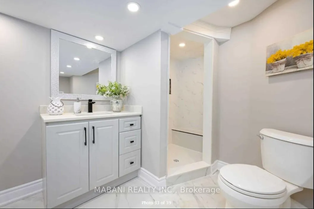 Photo 9 of 26 Lottridge Street, Hamilton, Stipley — HOMEH