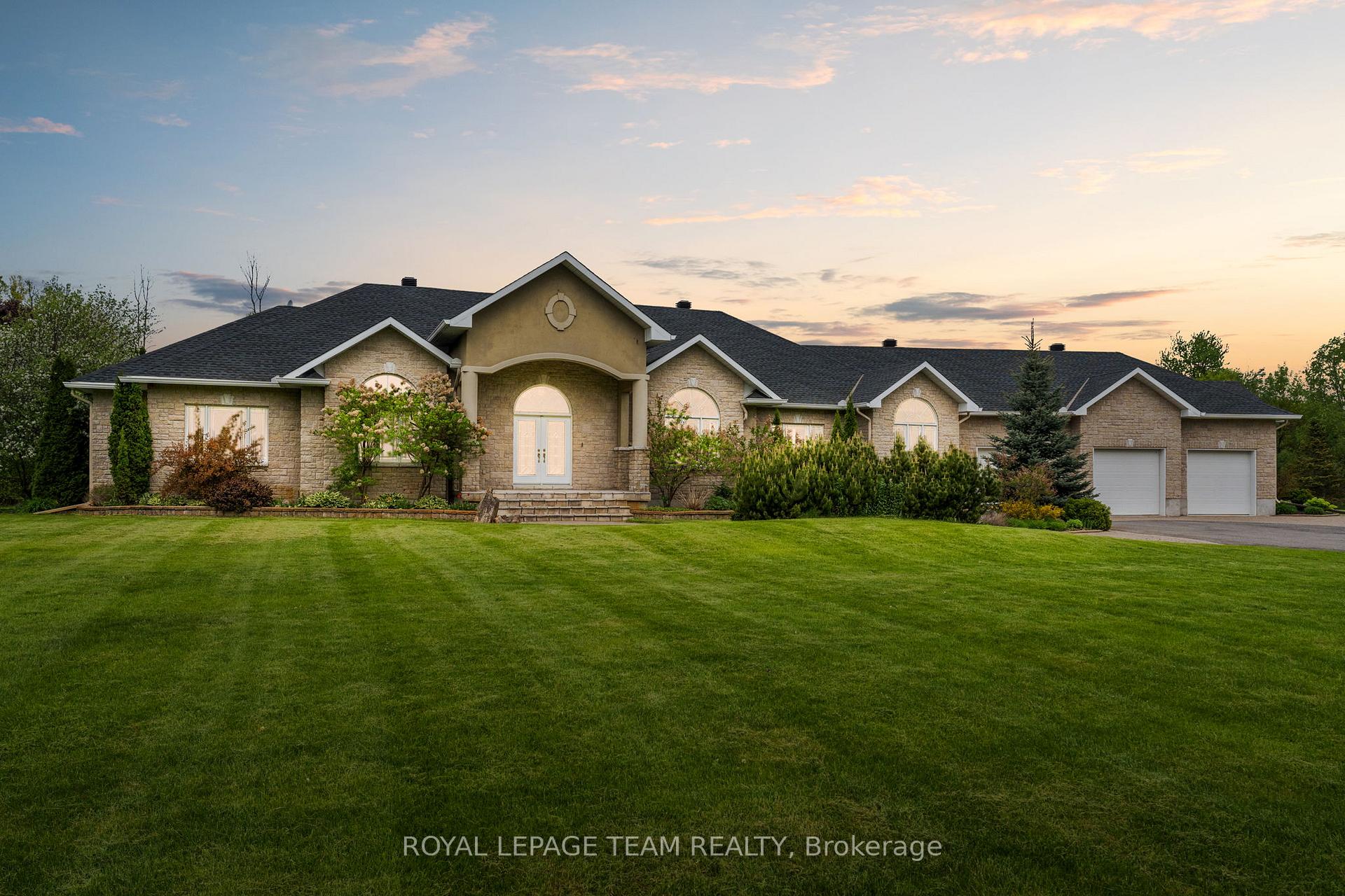 Photo 1 of 5737 Stuewe Drive, Ottawa, Manotick East to Manotick Station — HOMEH