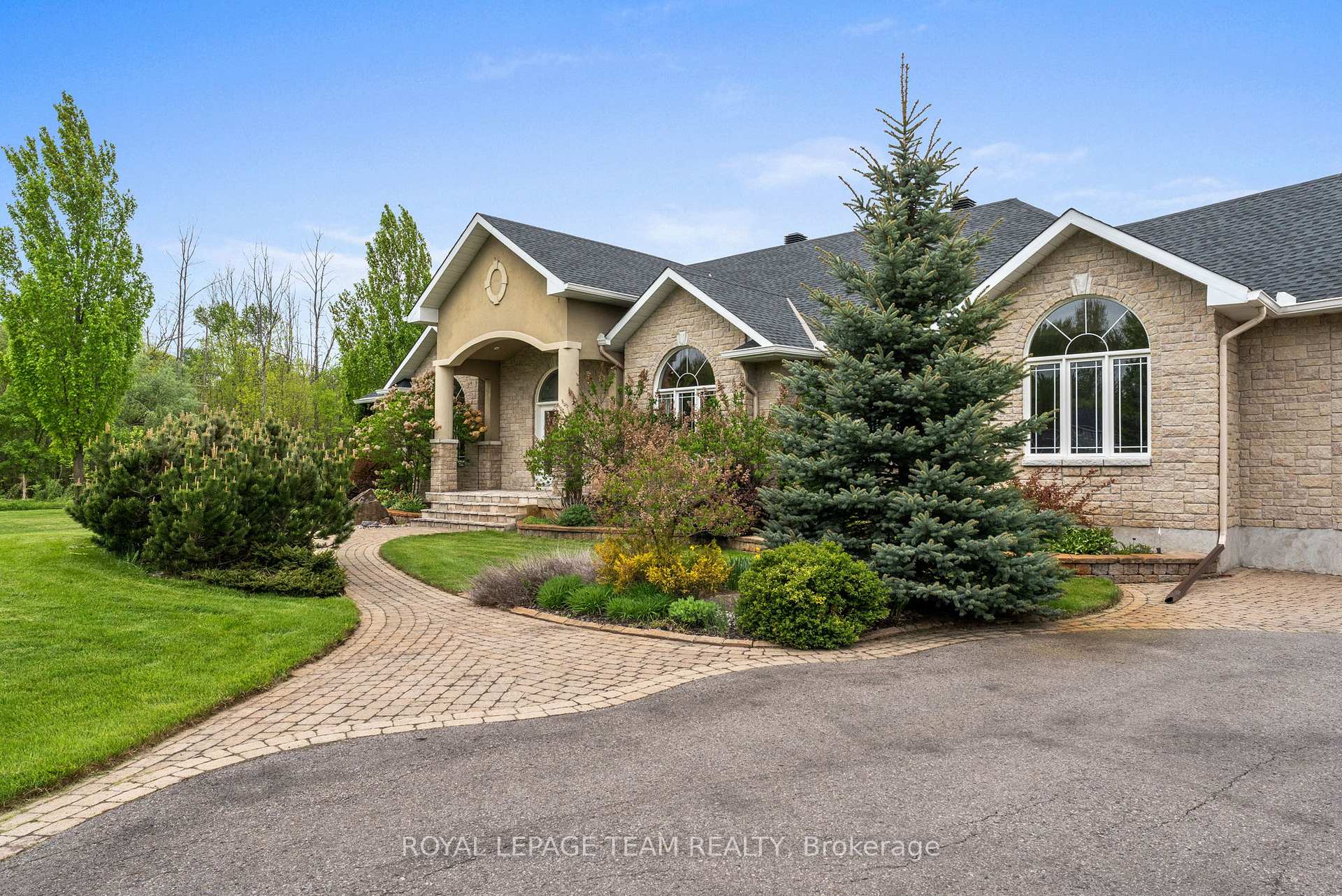 Photo 4 of 5737 Stuewe Drive, Ottawa, Manotick East to Manotick Station — HOMEH