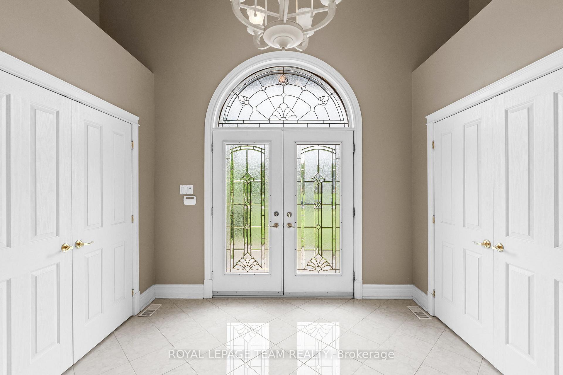 Photo 5 of 5737 Stuewe Drive, Ottawa, Manotick East to Manotick Station — HOMEH