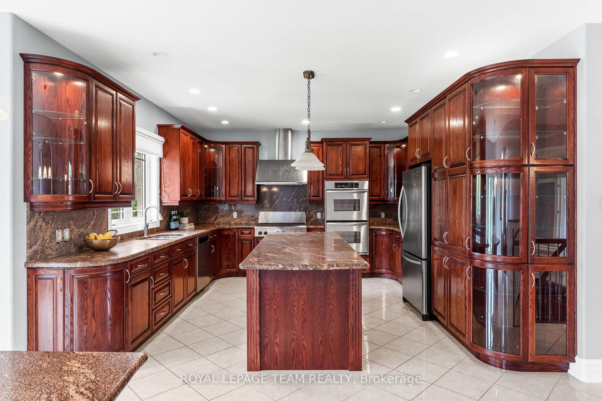 Photo 9 of 5737 Stuewe Drive, Ottawa, Manotick East to Manotick Station — HOMEH