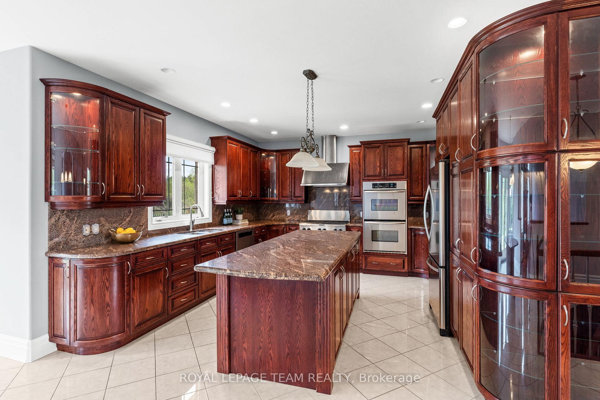 Photo 10 of 5737 Stuewe Drive, Ottawa, Manotick East to Manotick Station — HOMEH