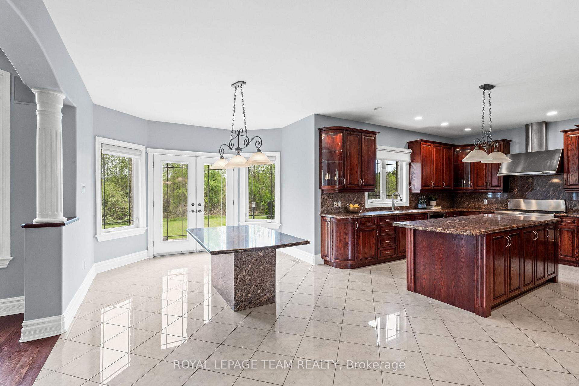 Photo 12 of 5737 Stuewe Drive, Ottawa, Manotick East to Manotick Station — HOMEH