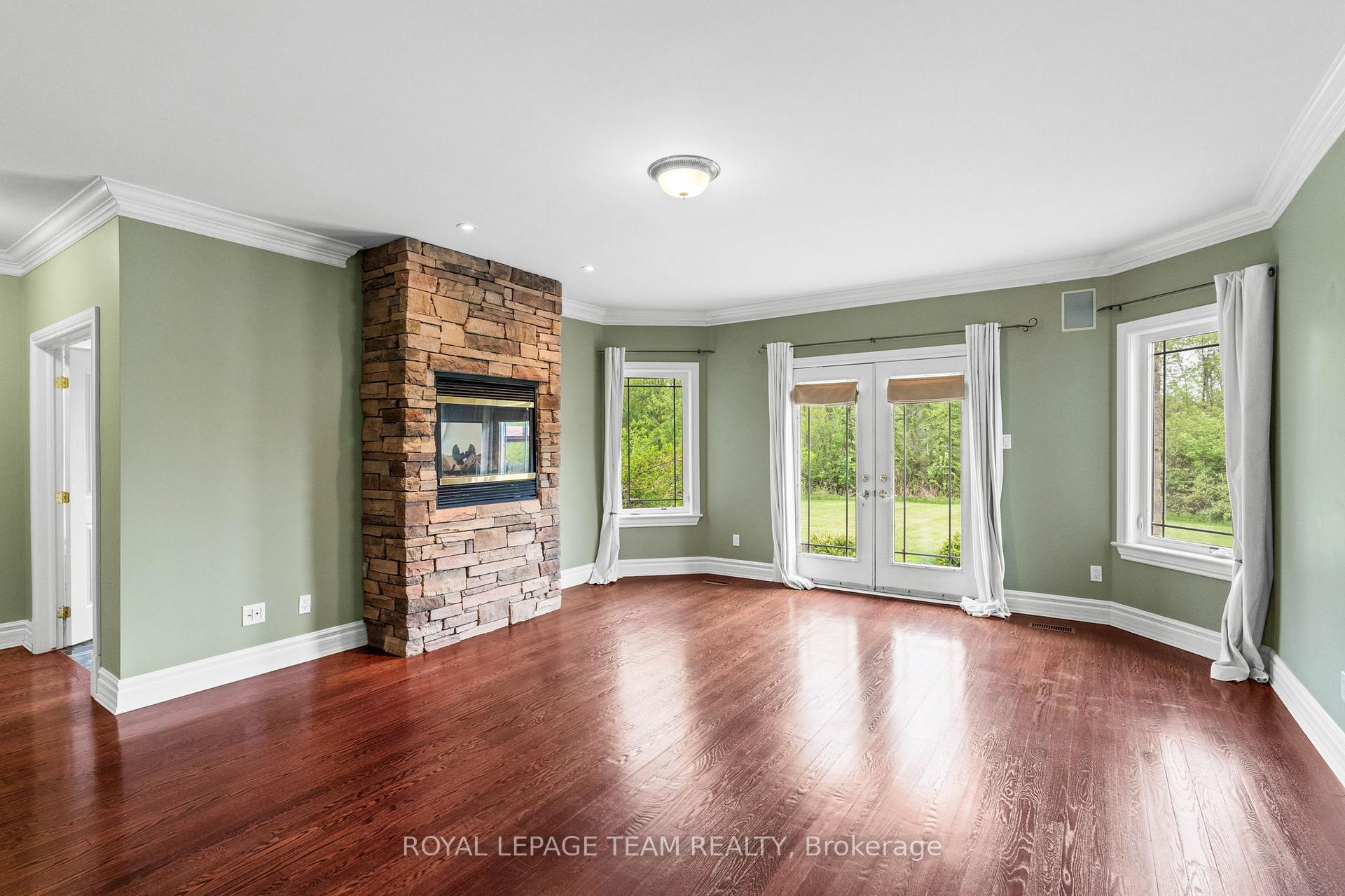 Photo 21 of 5737 Stuewe Drive, Ottawa, Manotick East to Manotick Station — HOMEH