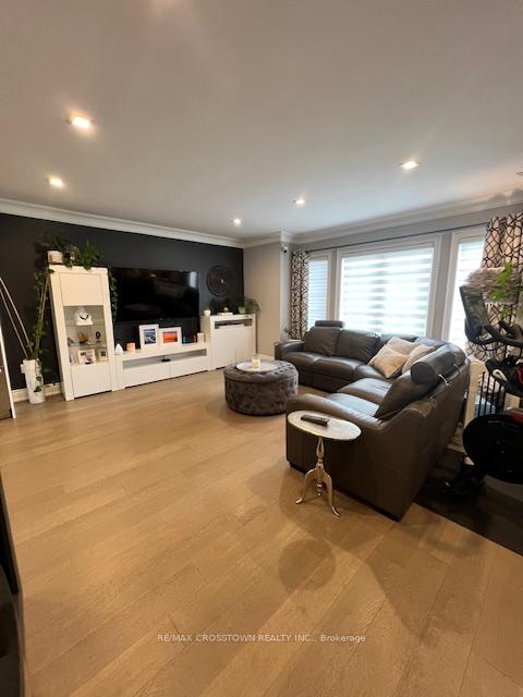 Photo 3 of 208 Roselena (Main Flr) Drive, King, Schomberg — HOMEH