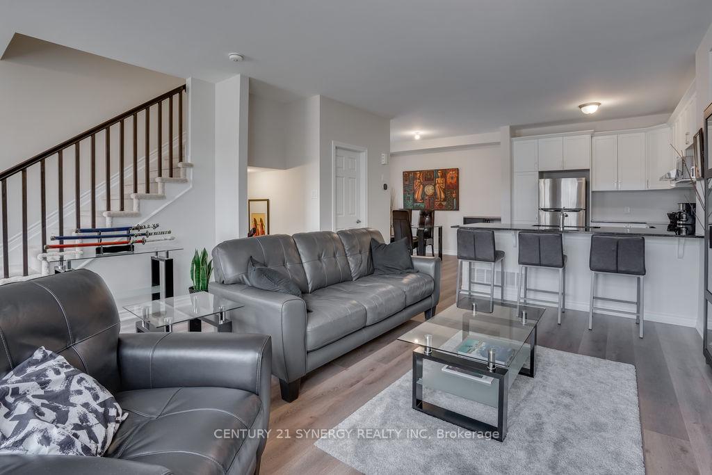 Photo 5 of 638 Makwa Private, Ottawa, CFB Rockcliffe and Area — HOMEH