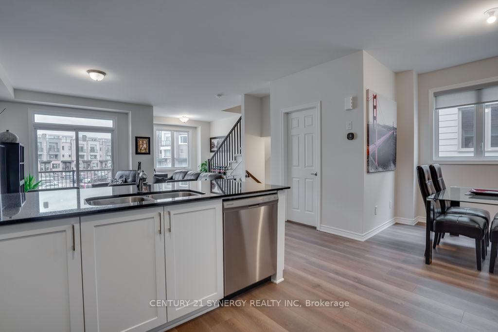Photo 6 of 638 Makwa Private, Ottawa, CFB Rockcliffe and Area — HOMEH