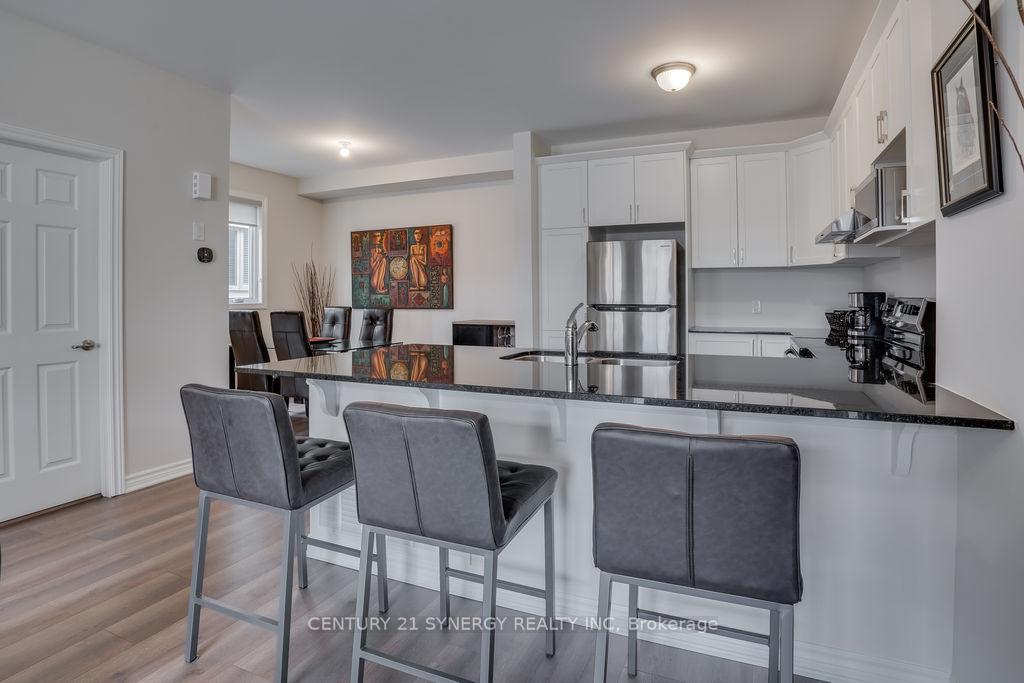 Photo 7 of 638 Makwa Private, Ottawa, CFB Rockcliffe and Area — HOMEH